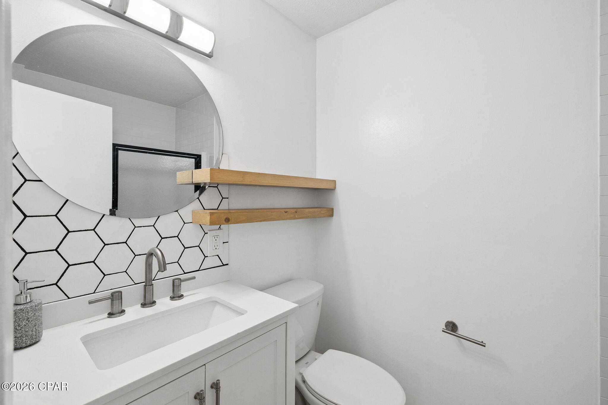 22604 Hilltop Avenue