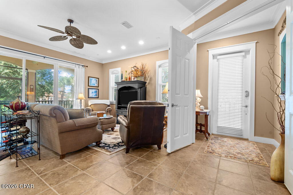 232 La Valencia Circle 1