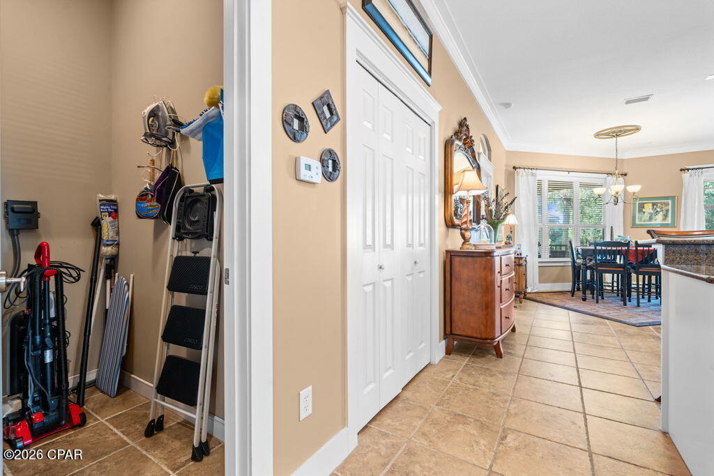 232 La Valencia Circle 1