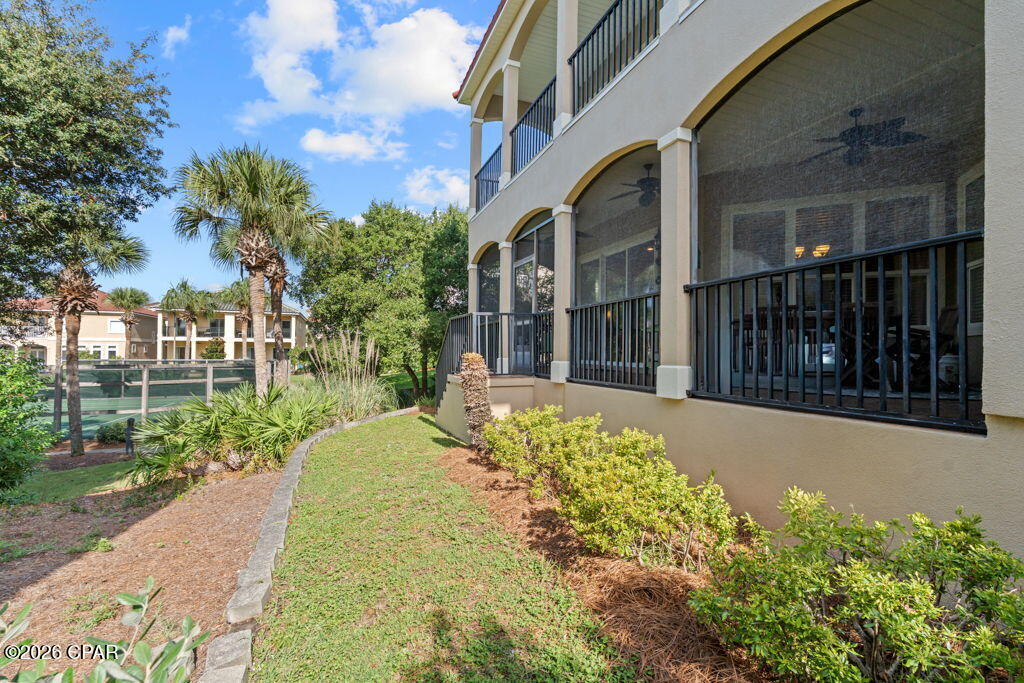 232 La Valencia Circle 1