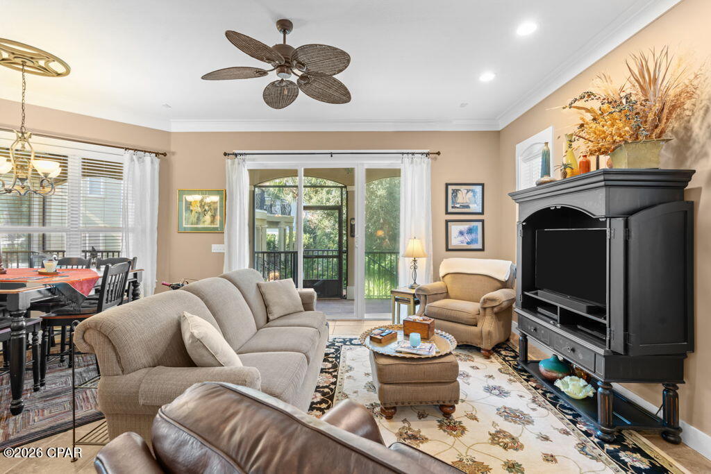 232 La Valencia Circle 1