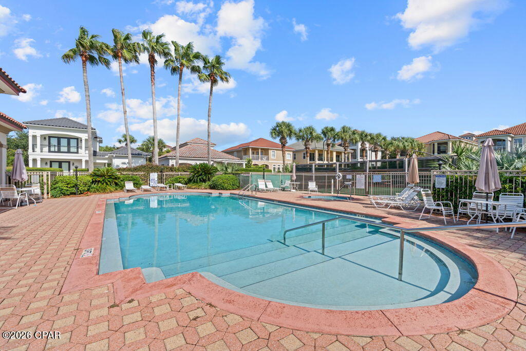 232 La Valencia Circle 1