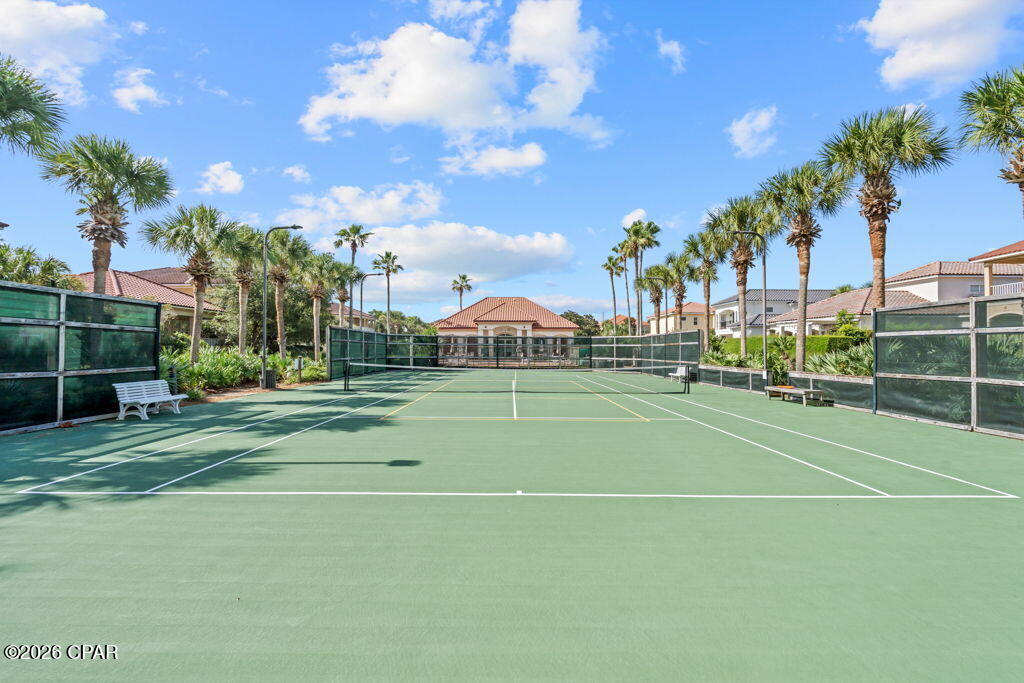 232 La Valencia Circle 1