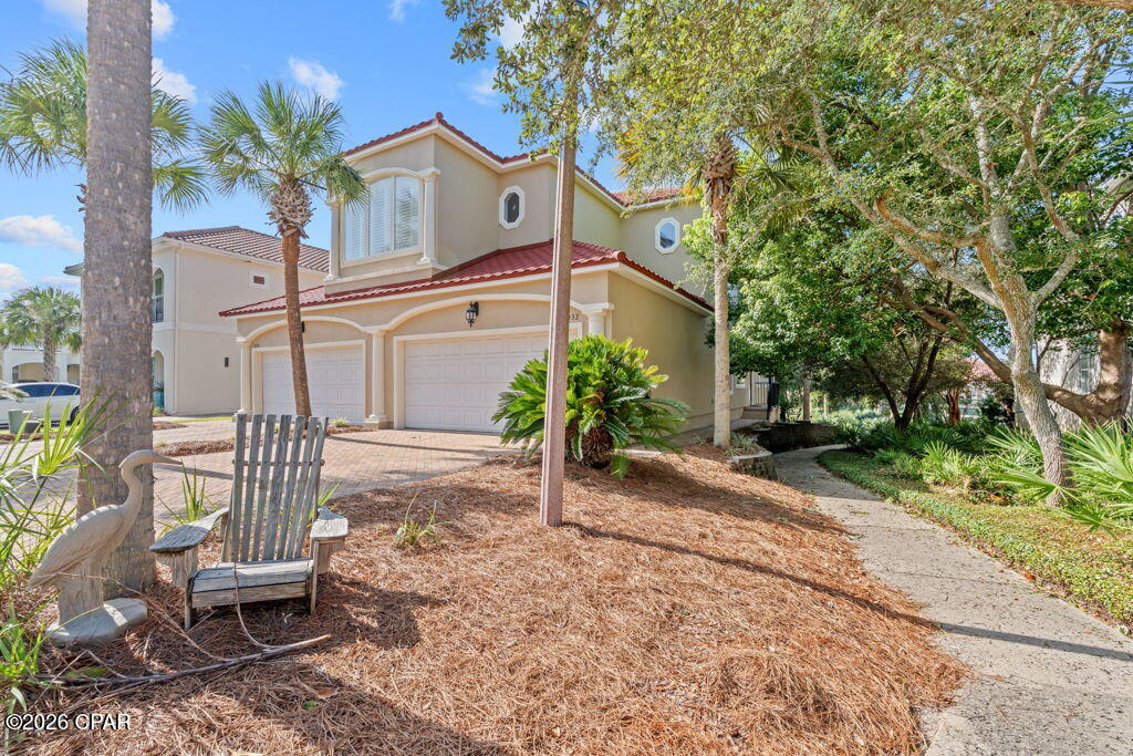 232 La Valencia Circle 1