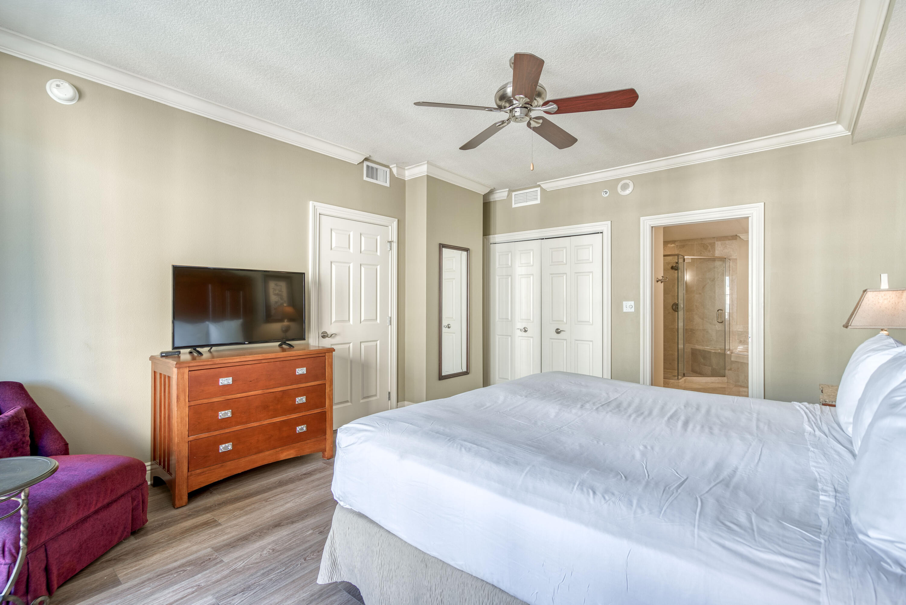 10 Harbor Boulevard, UNIT W1021