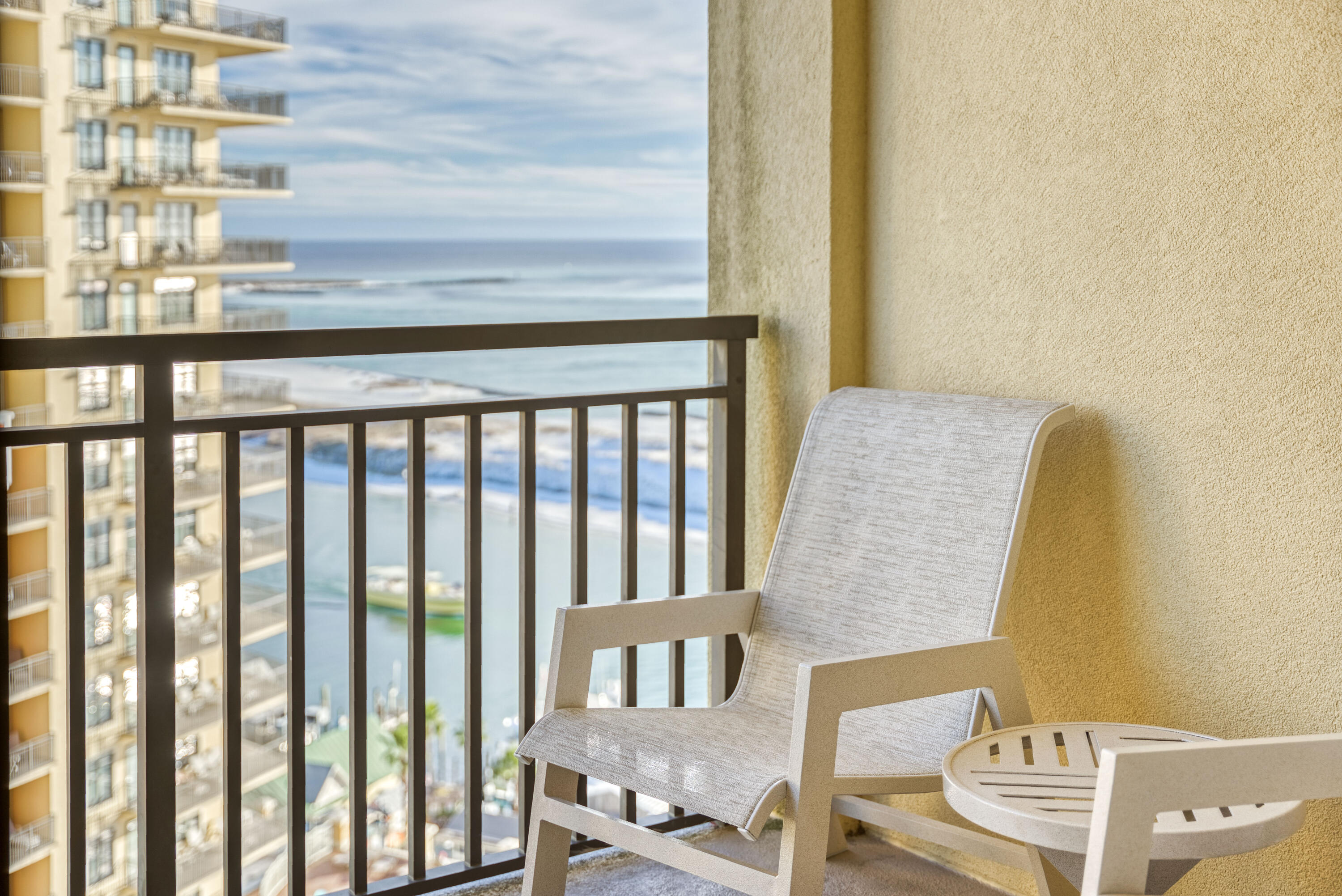 10 Harbor Boulevard, UNIT W1021