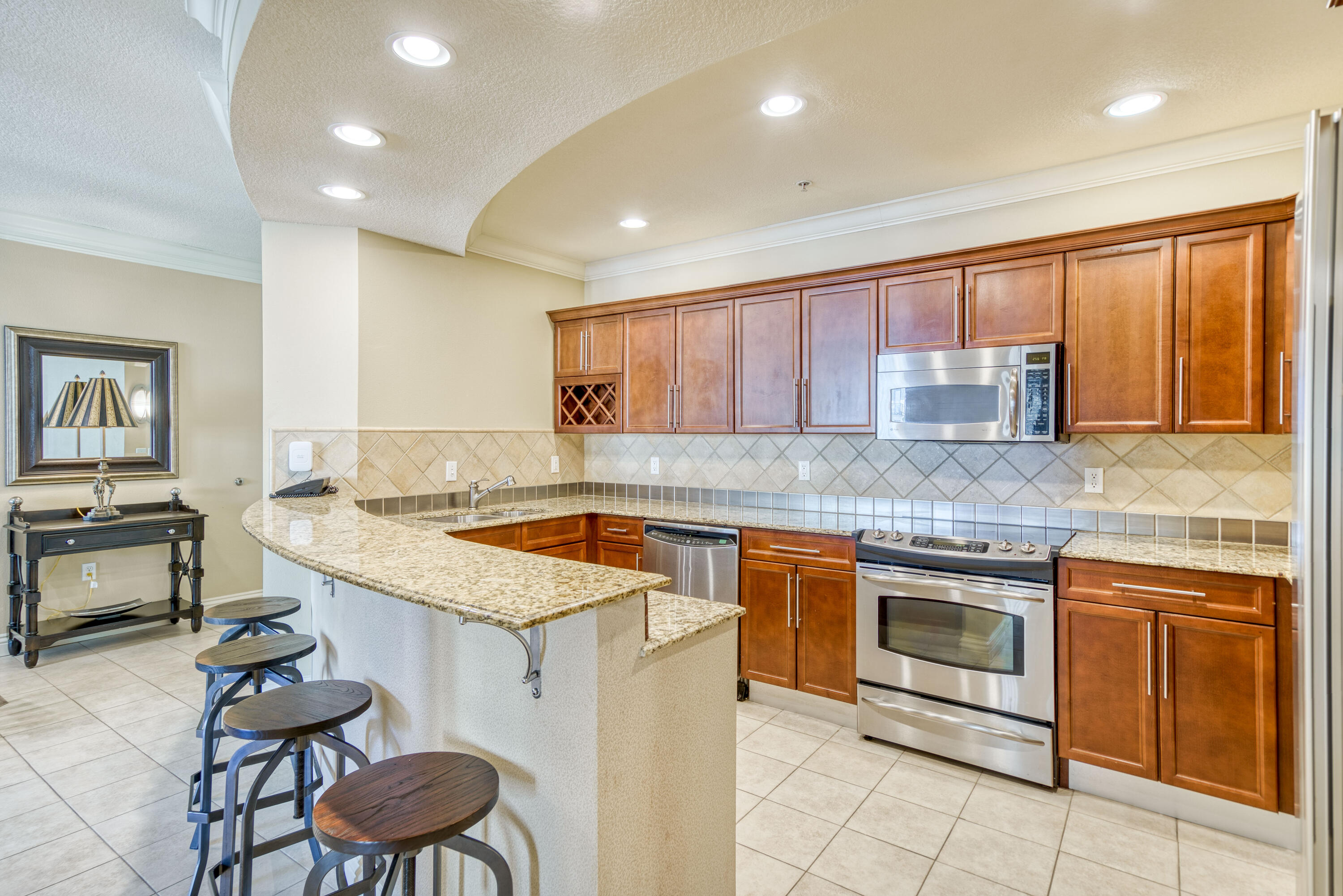 10 Harbor Boulevard, UNIT W1021