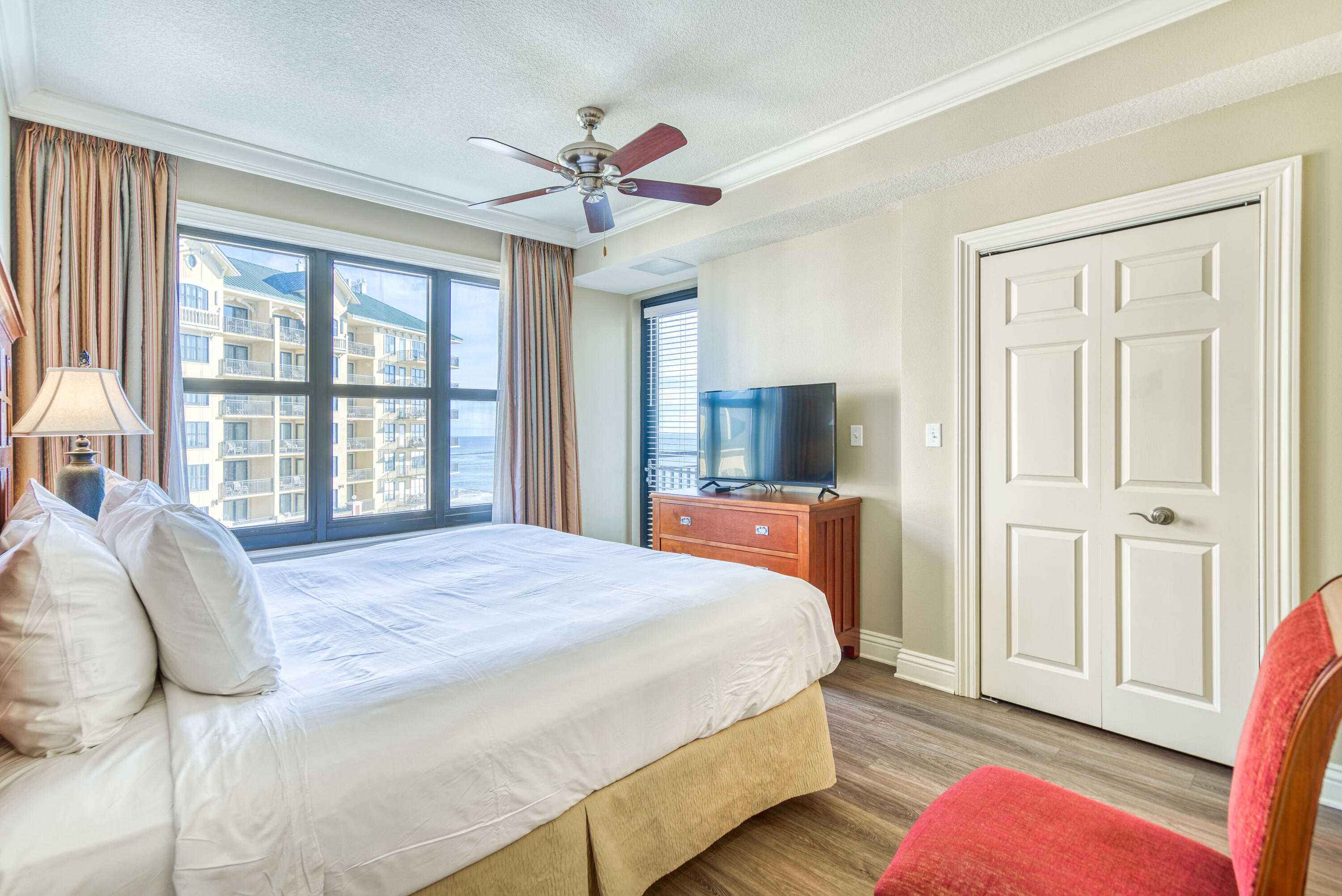 10 Harbor Boulevard, UNIT W1021