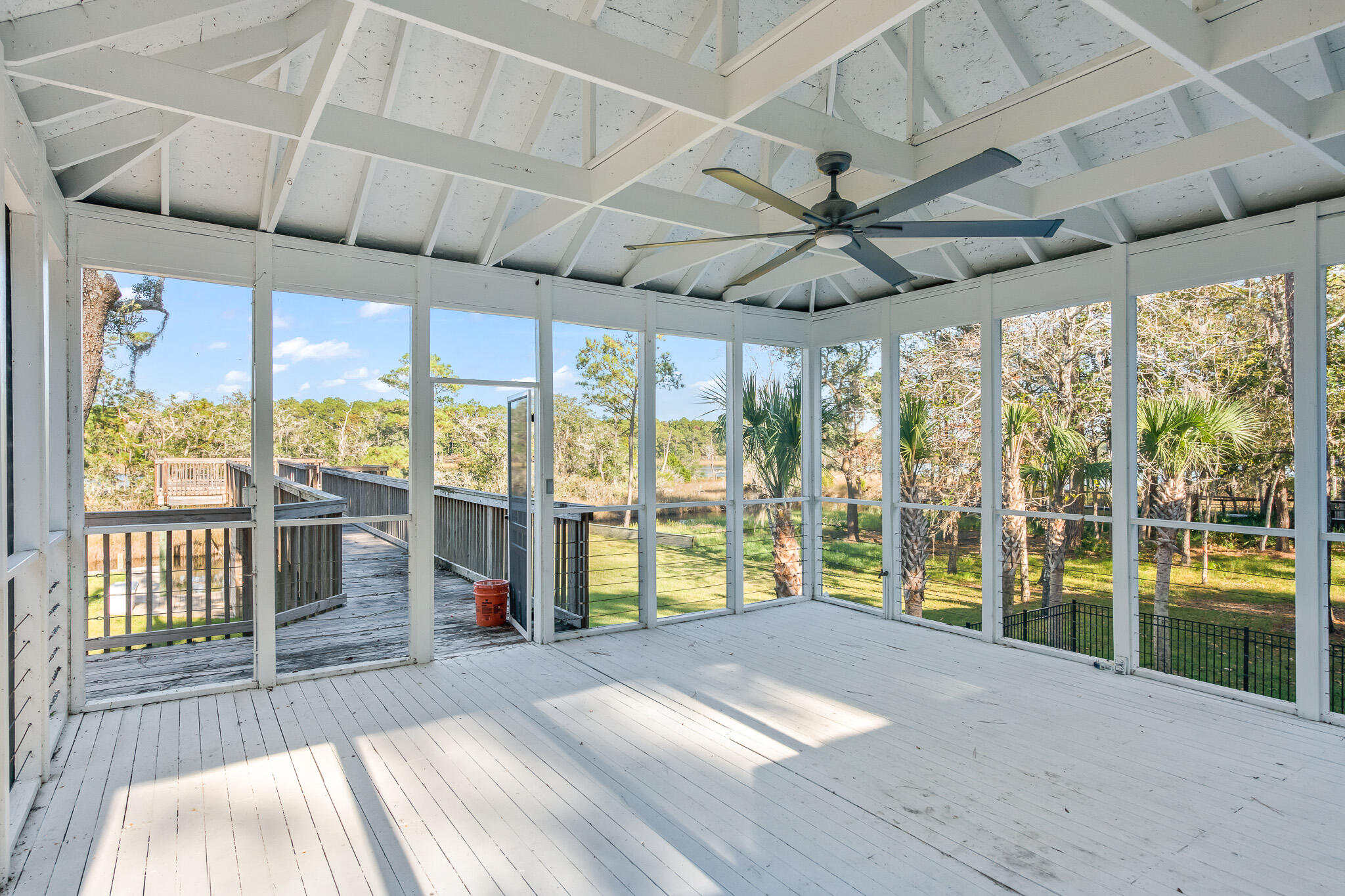 219 E Shallows Drive