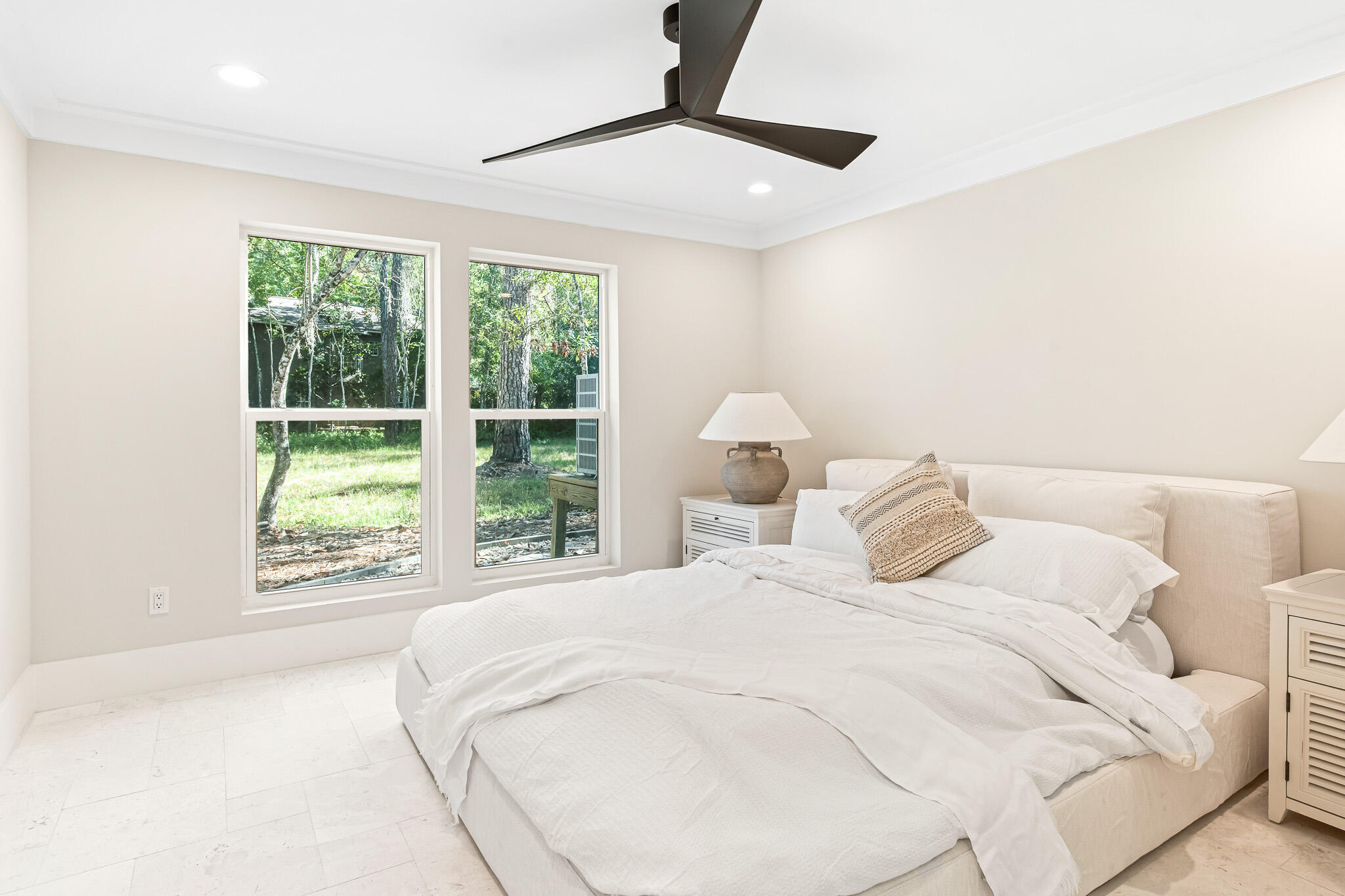 219 E Shallows Drive