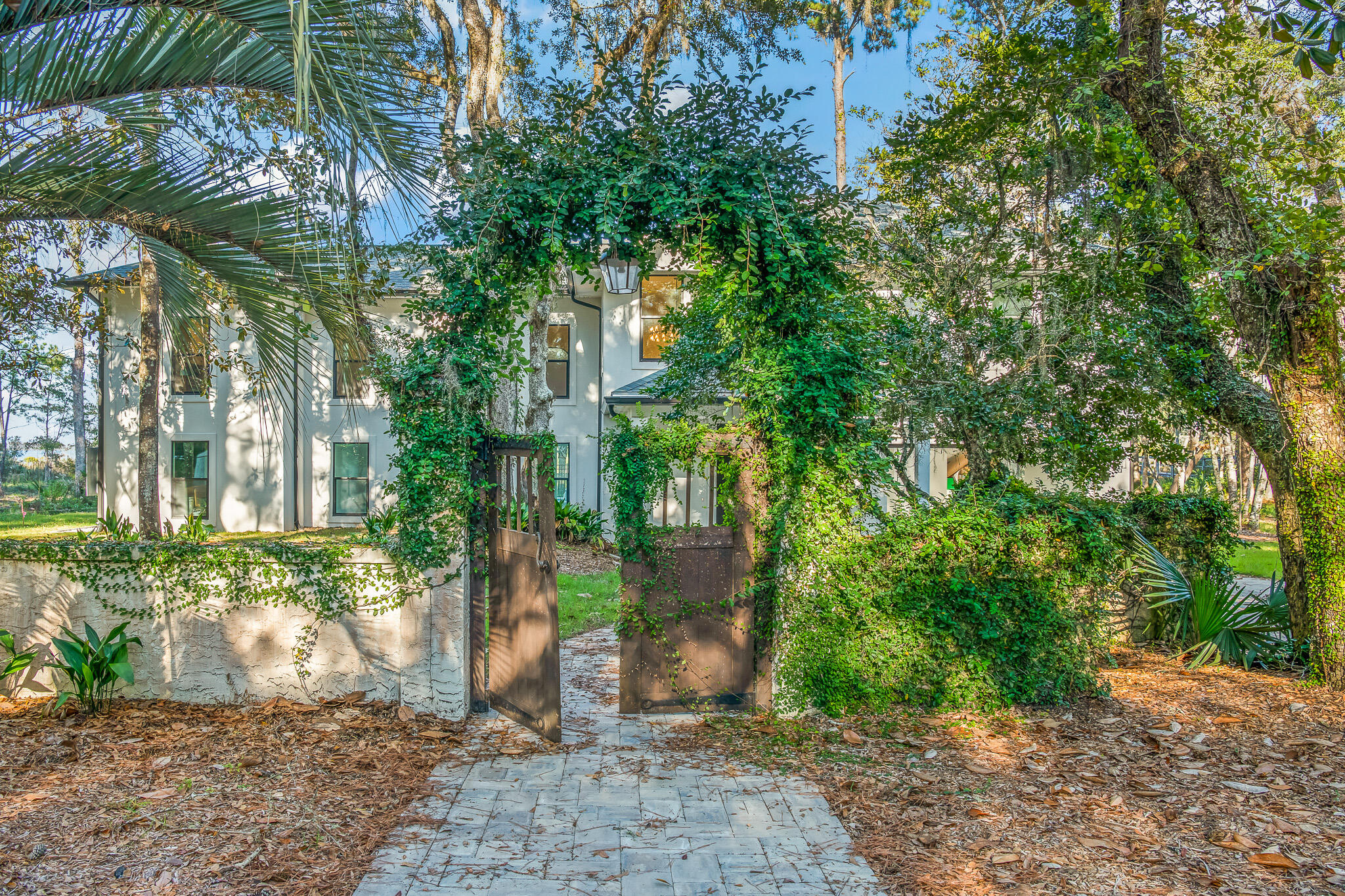 219 E Shallows Drive