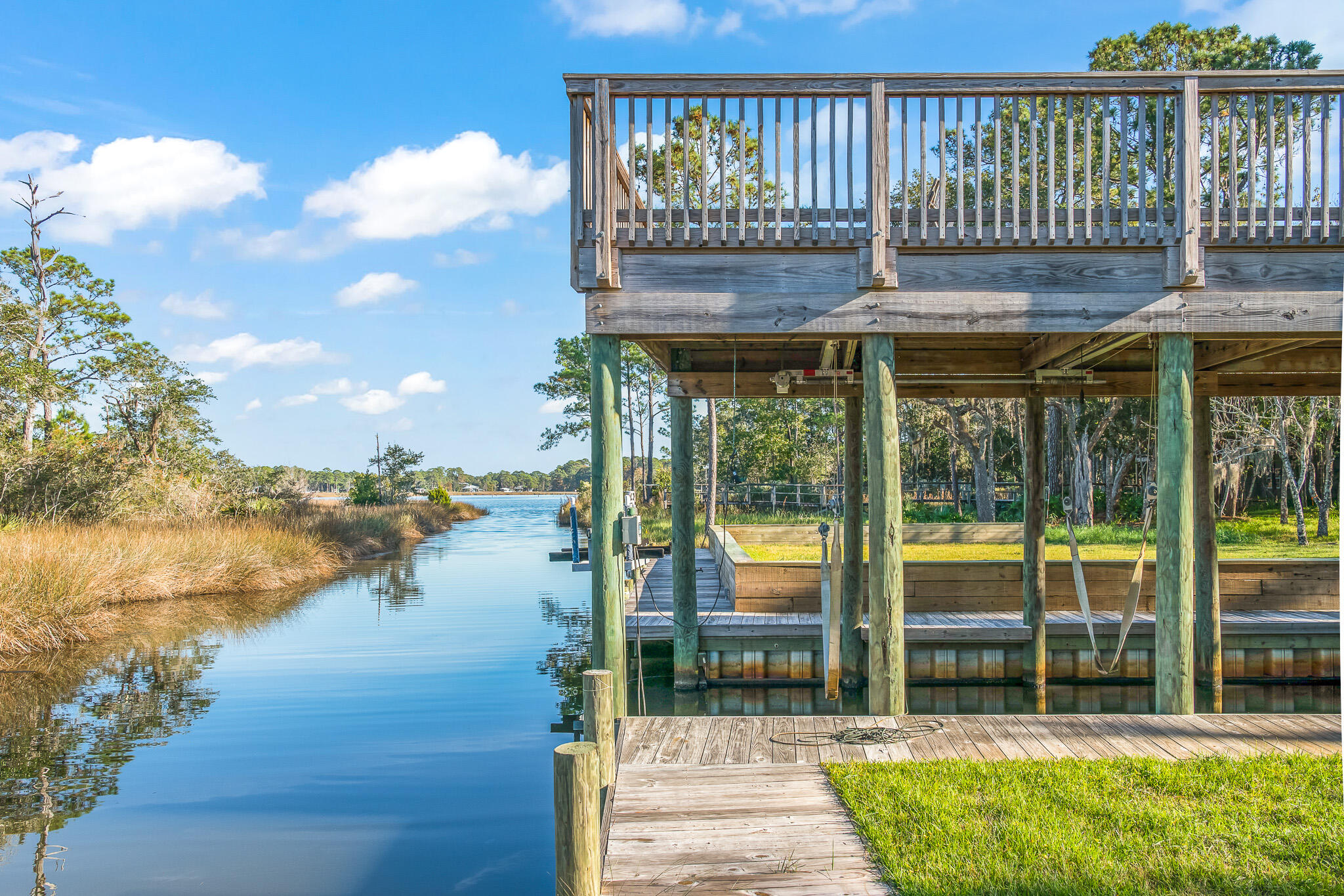 219 E Shallows Drive