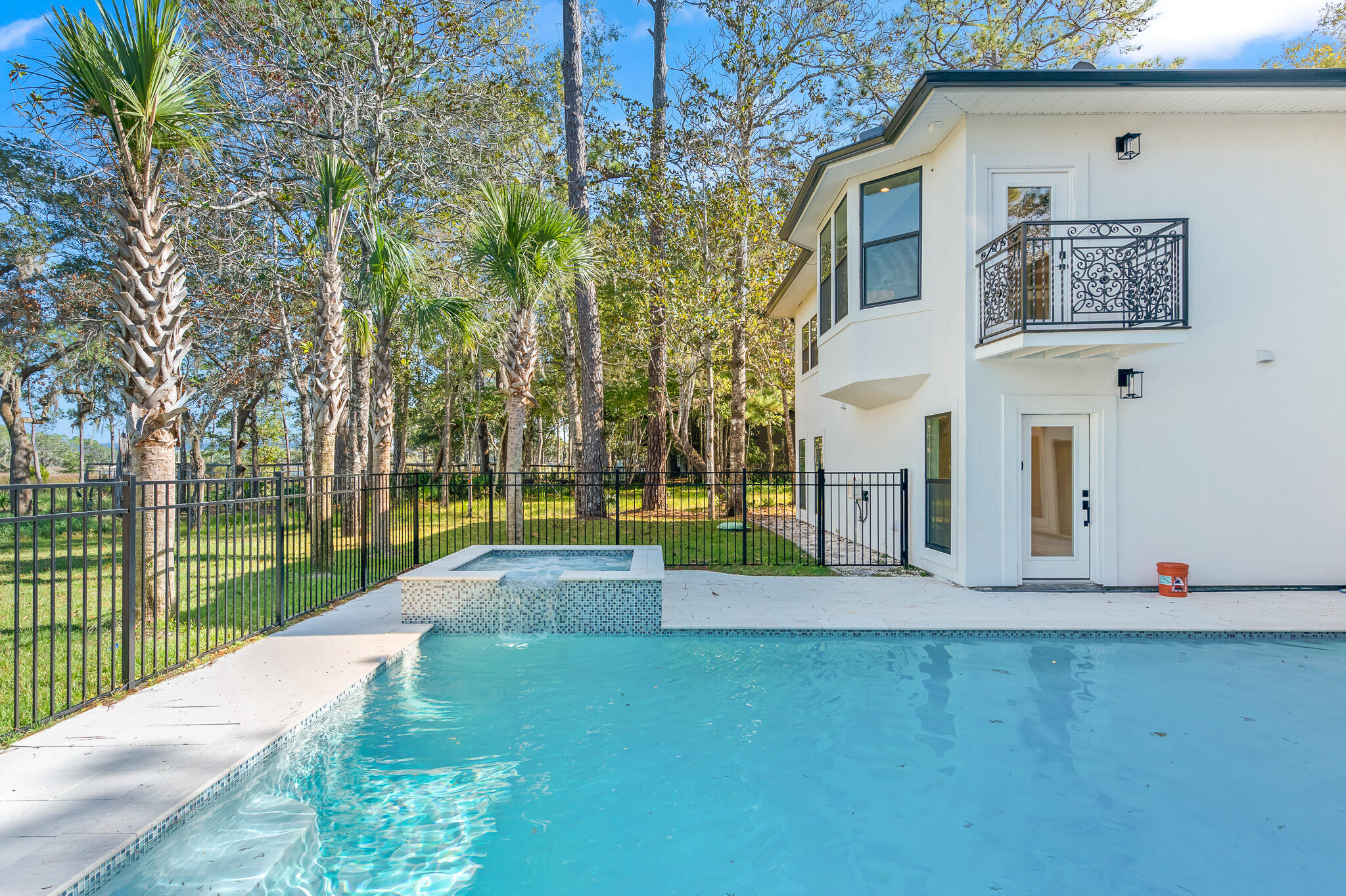 219 E Shallows Drive