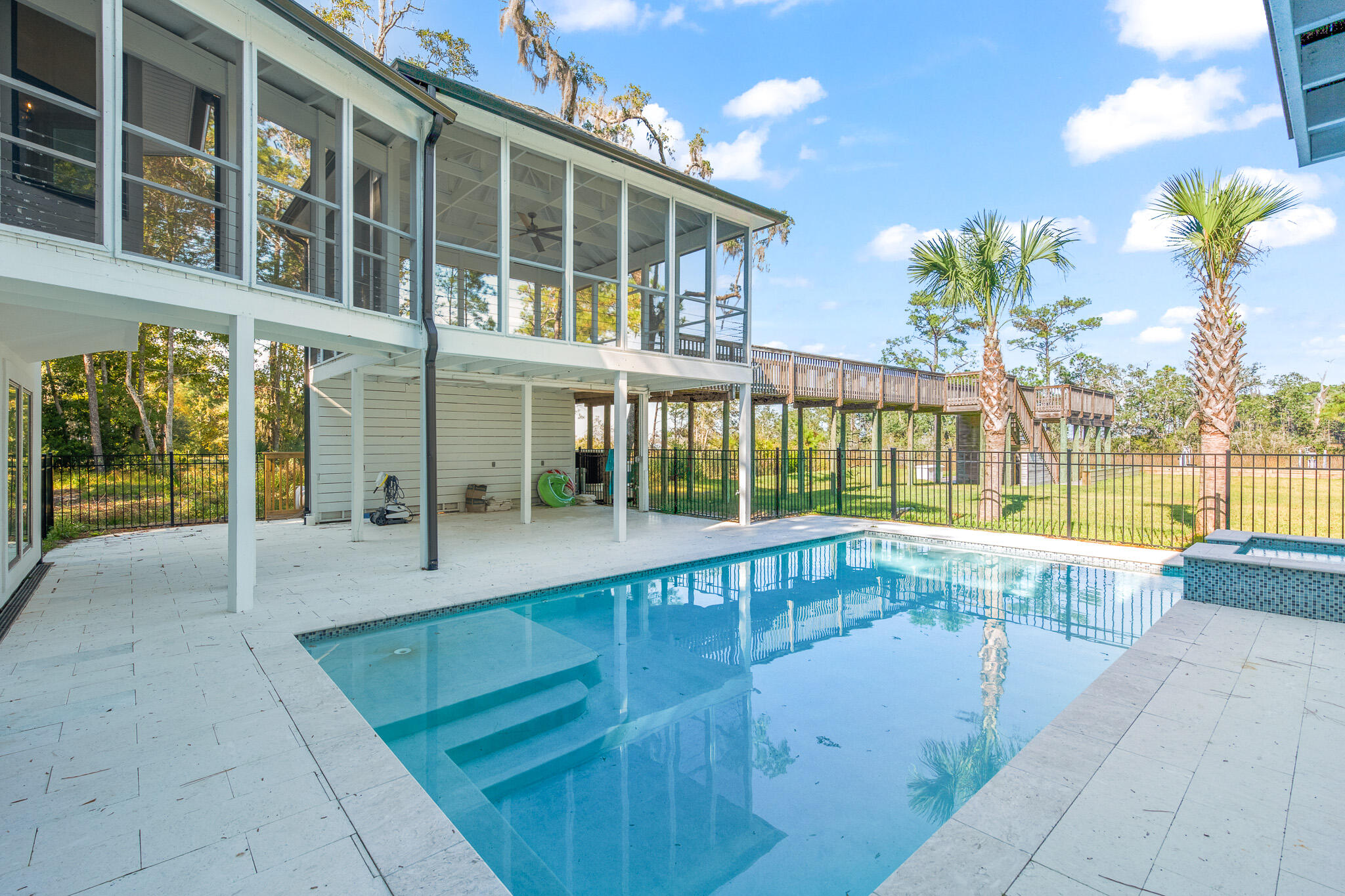 219 E Shallows Drive