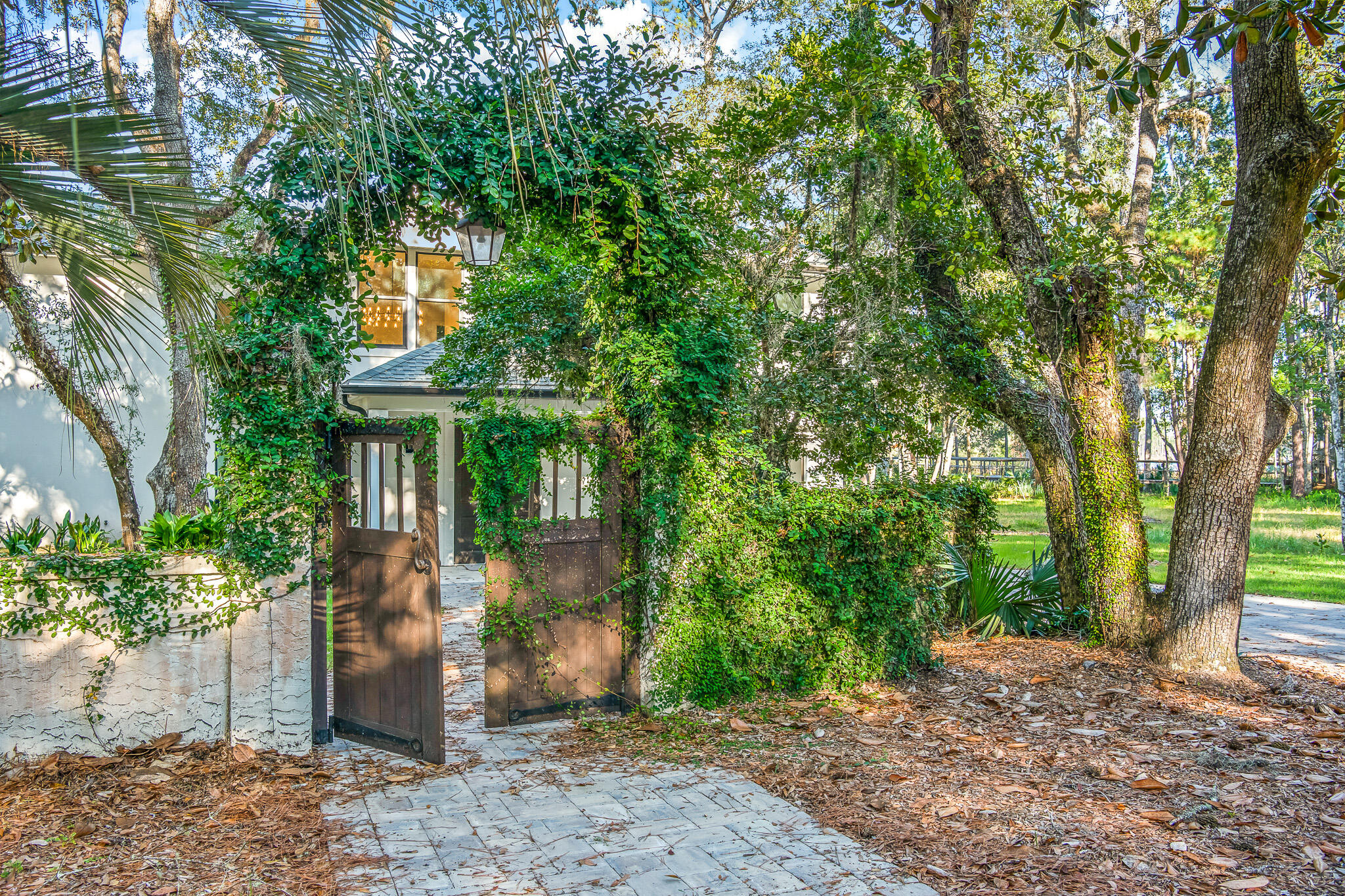 219 E Shallows Drive