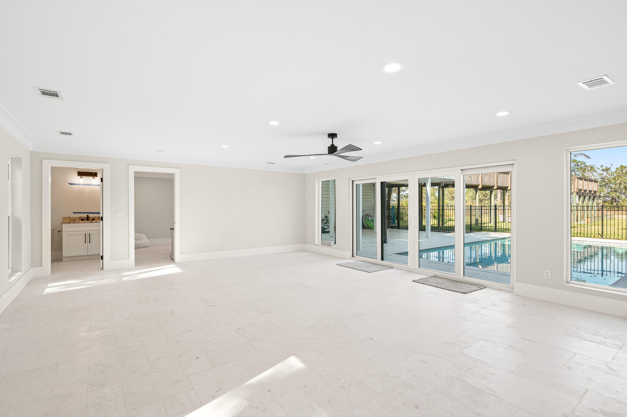 219 E Shallows Drive