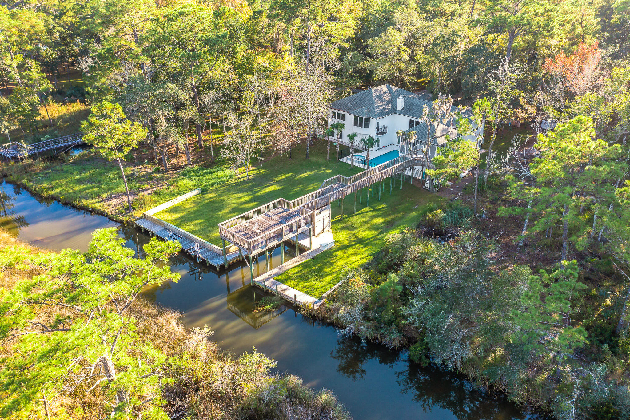 219 E Shallows Drive