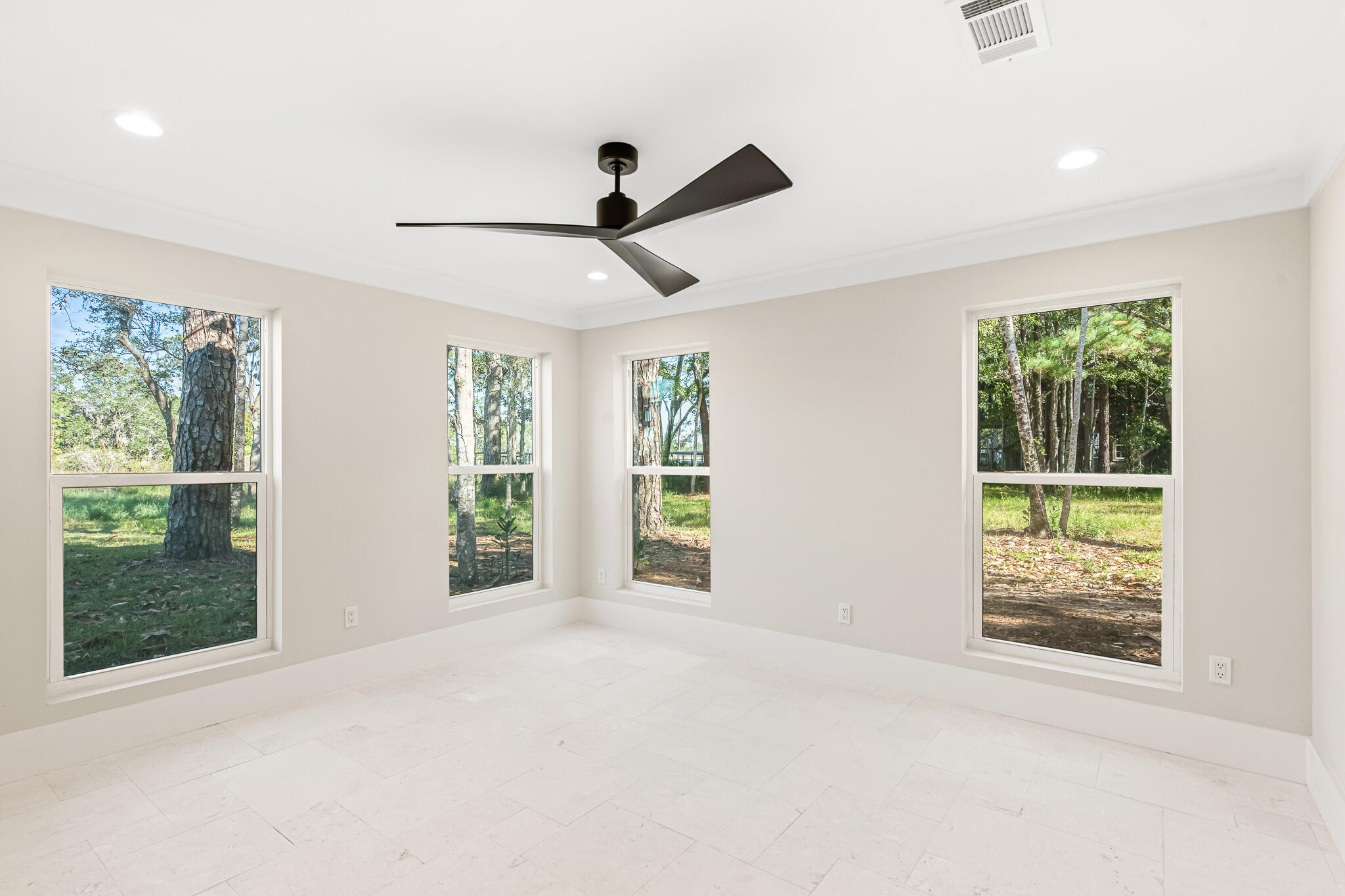 219 E Shallows Drive