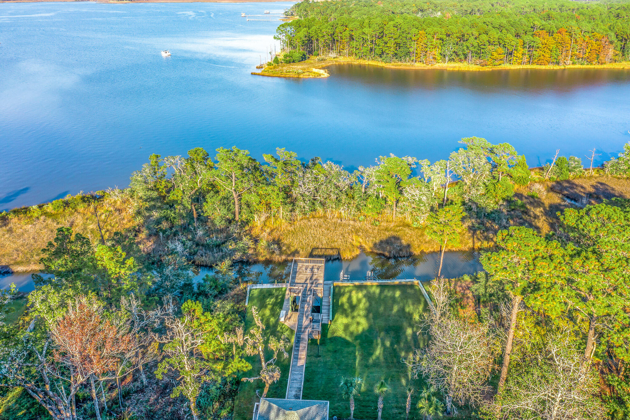 219 E Shallows Drive