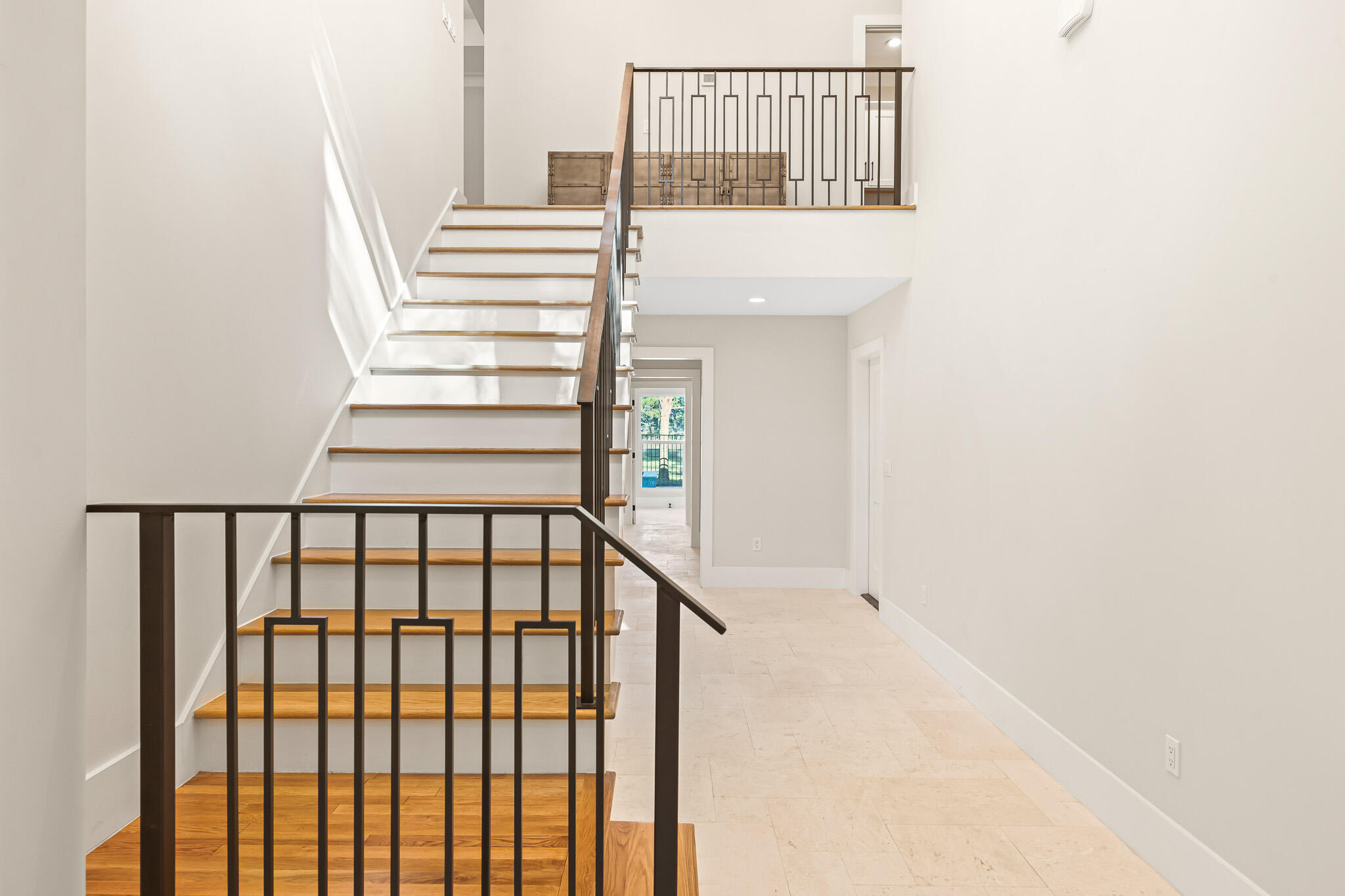 219 E Shallows Drive