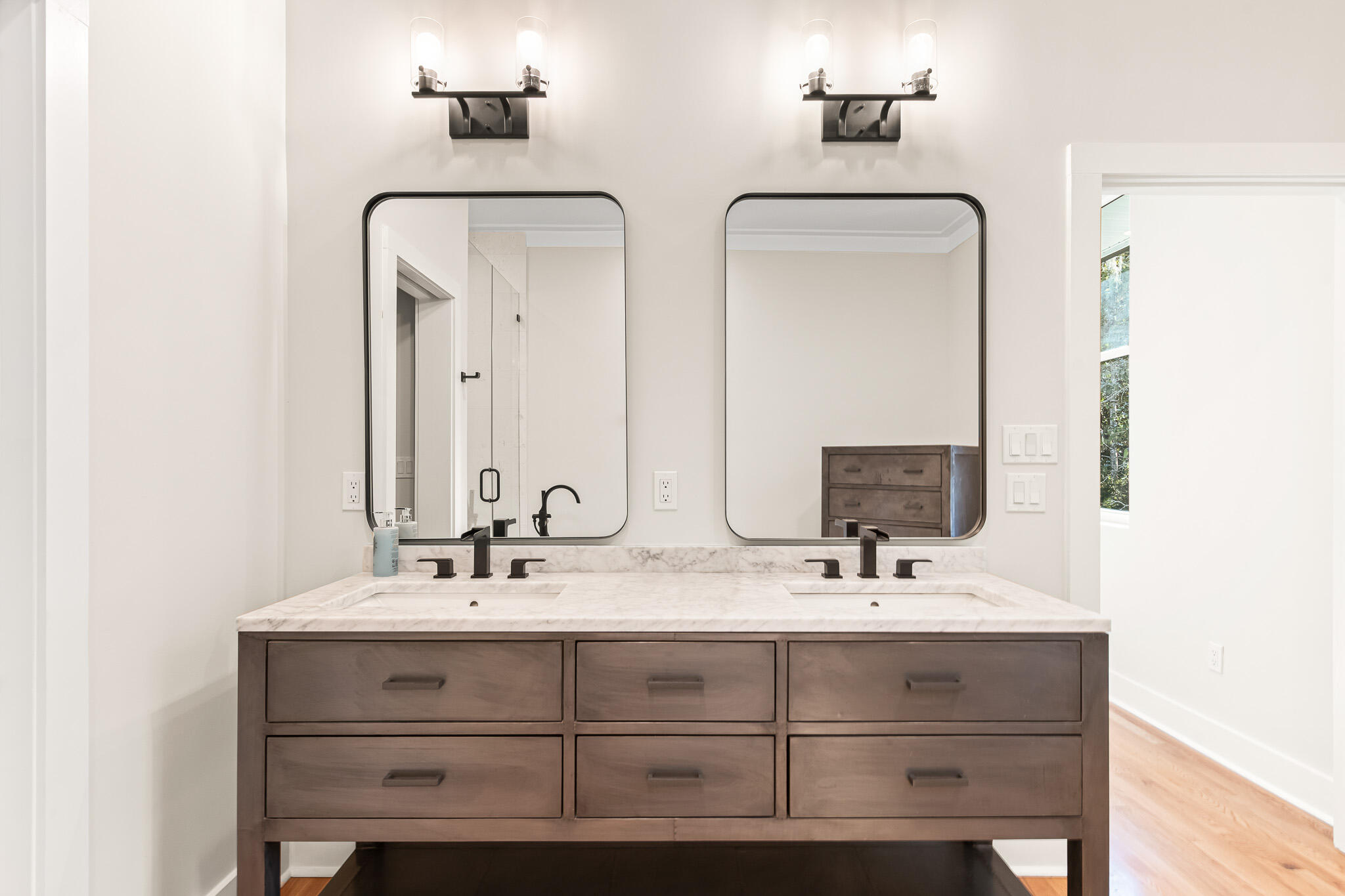 219 E Shallows Drive