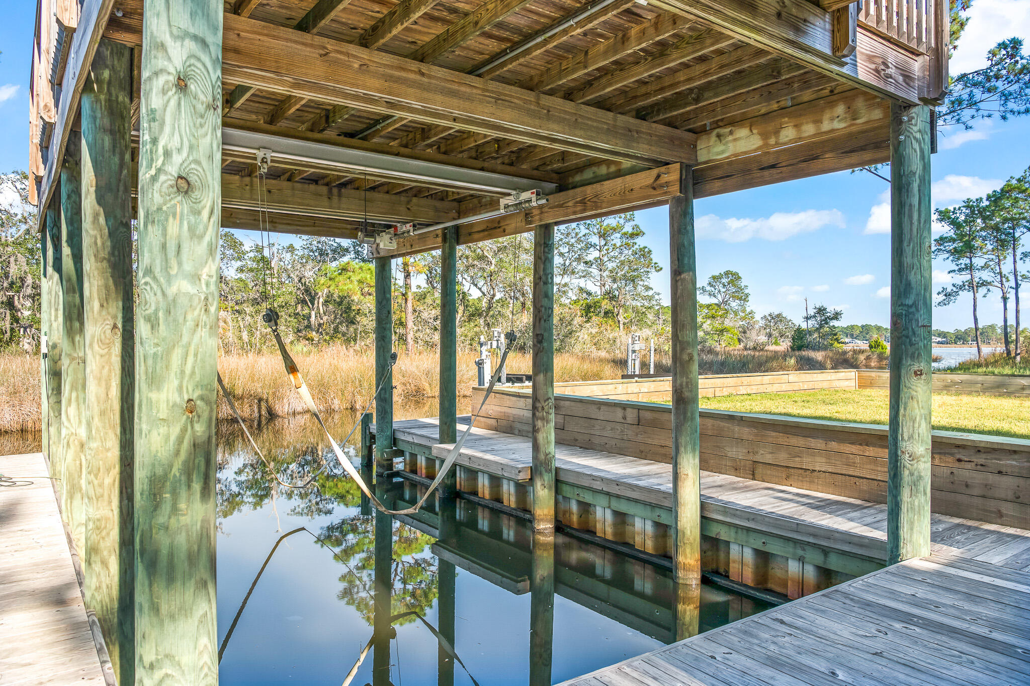 219 E Shallows Drive