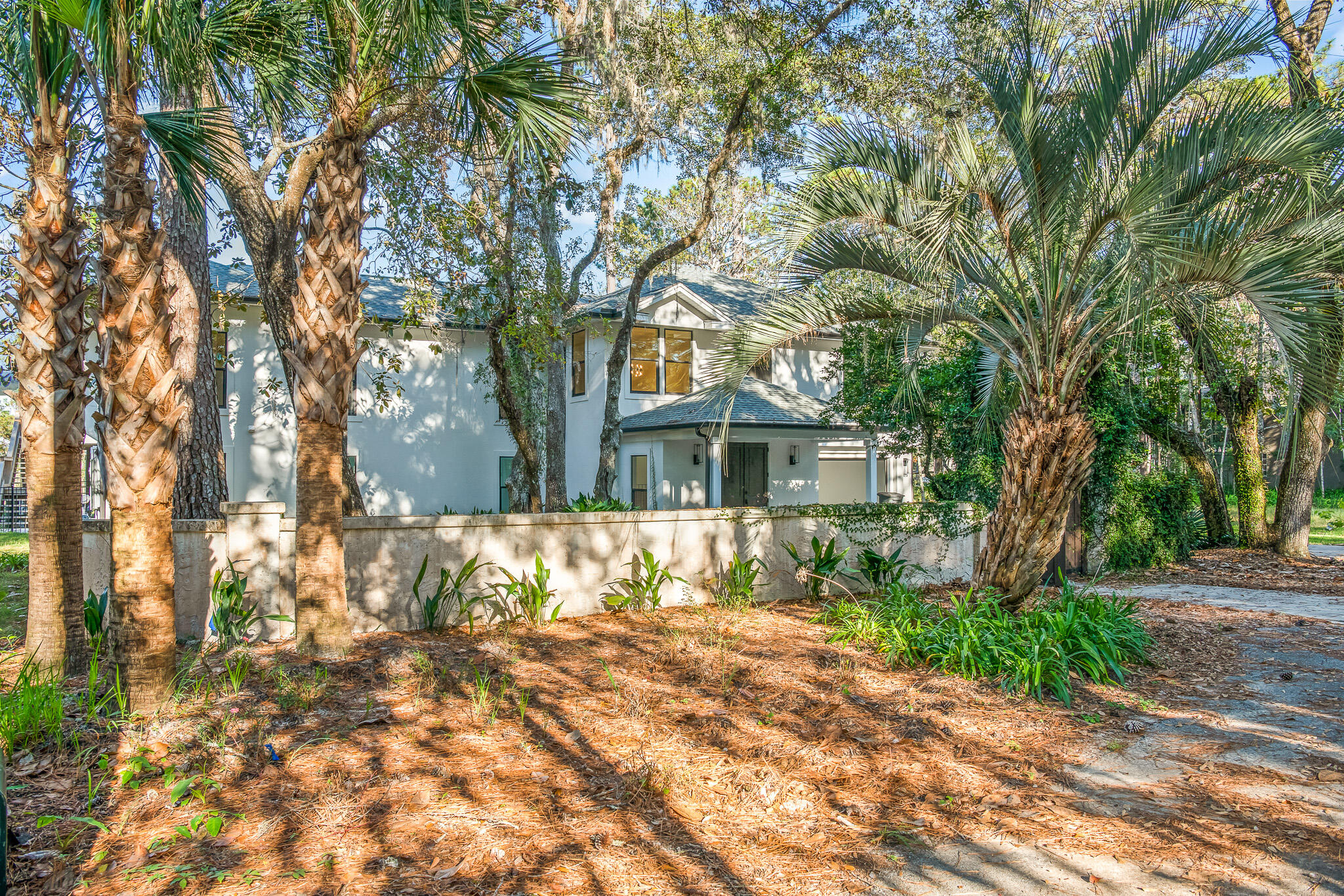 219 E Shallows Drive