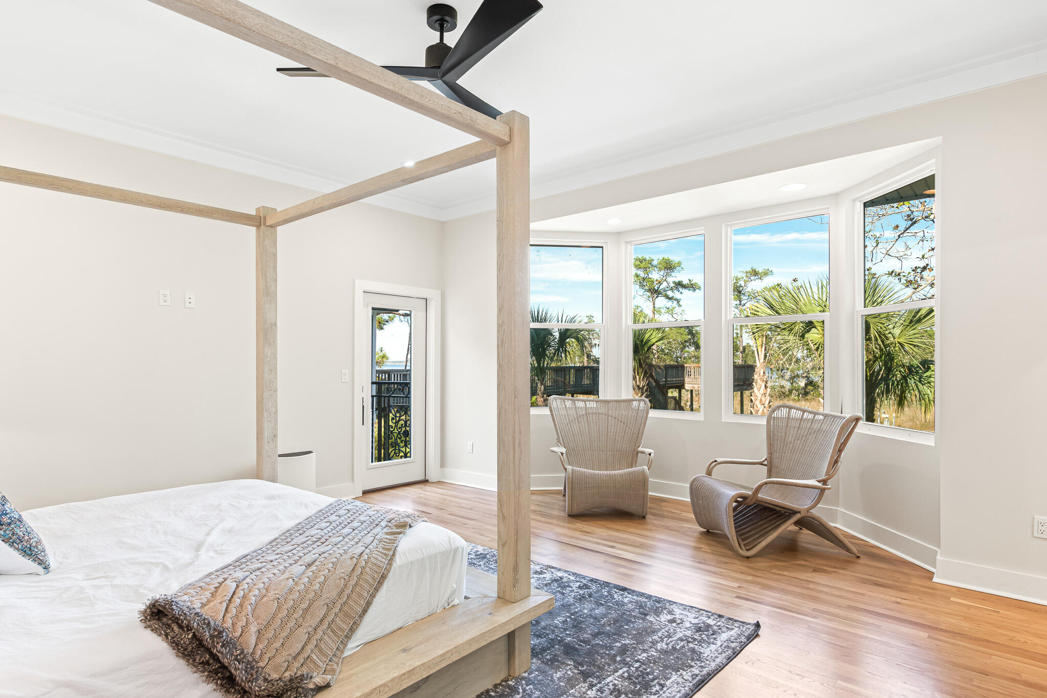 219 E Shallows Drive