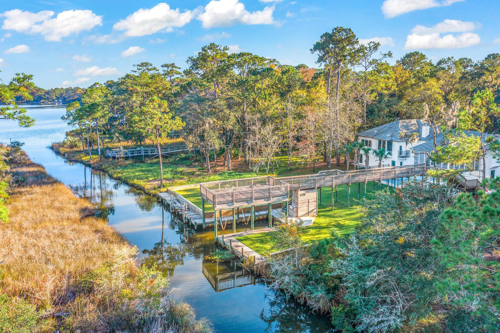 219 E Shallows Drive