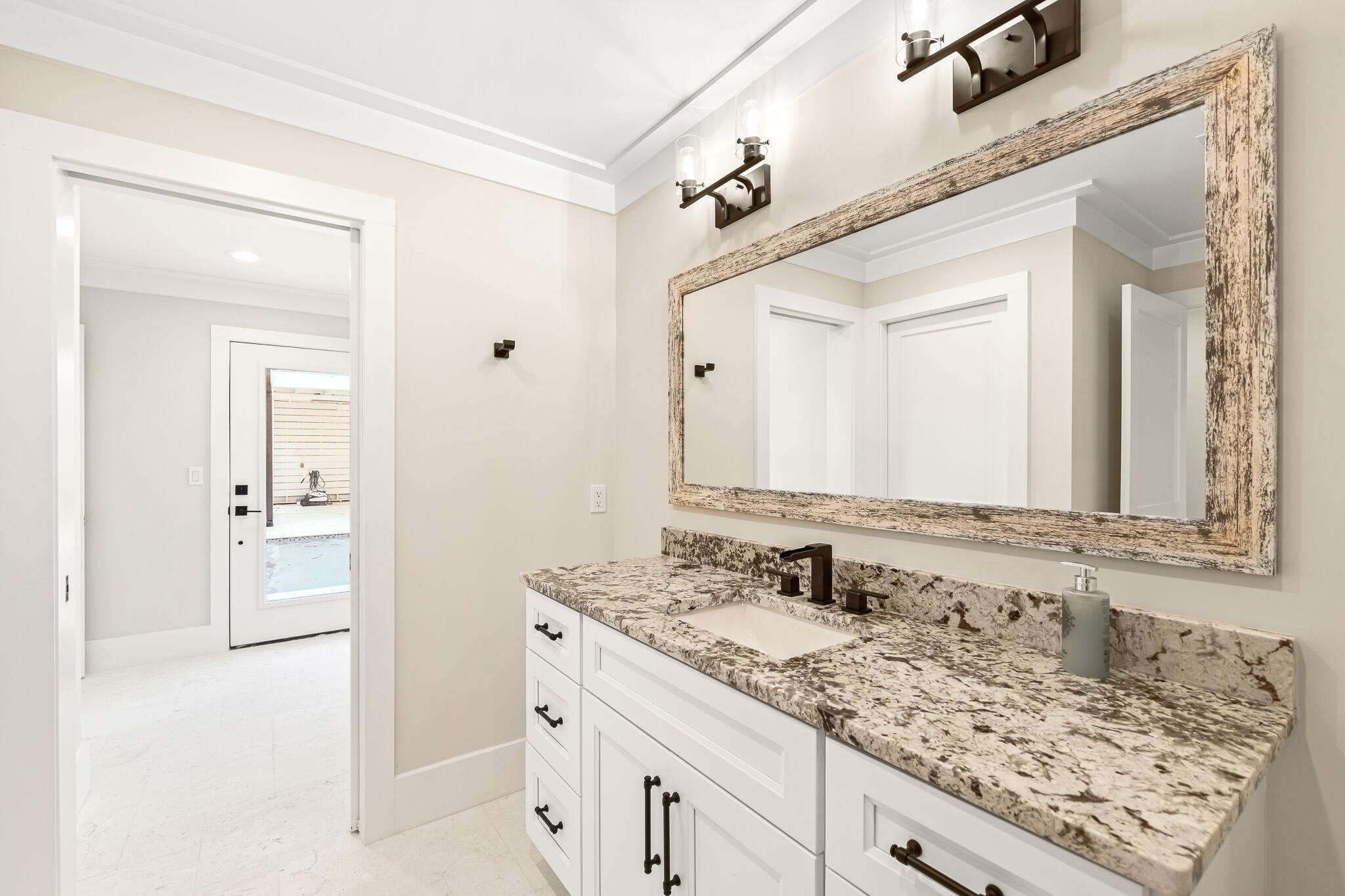 219 E Shallows Drive