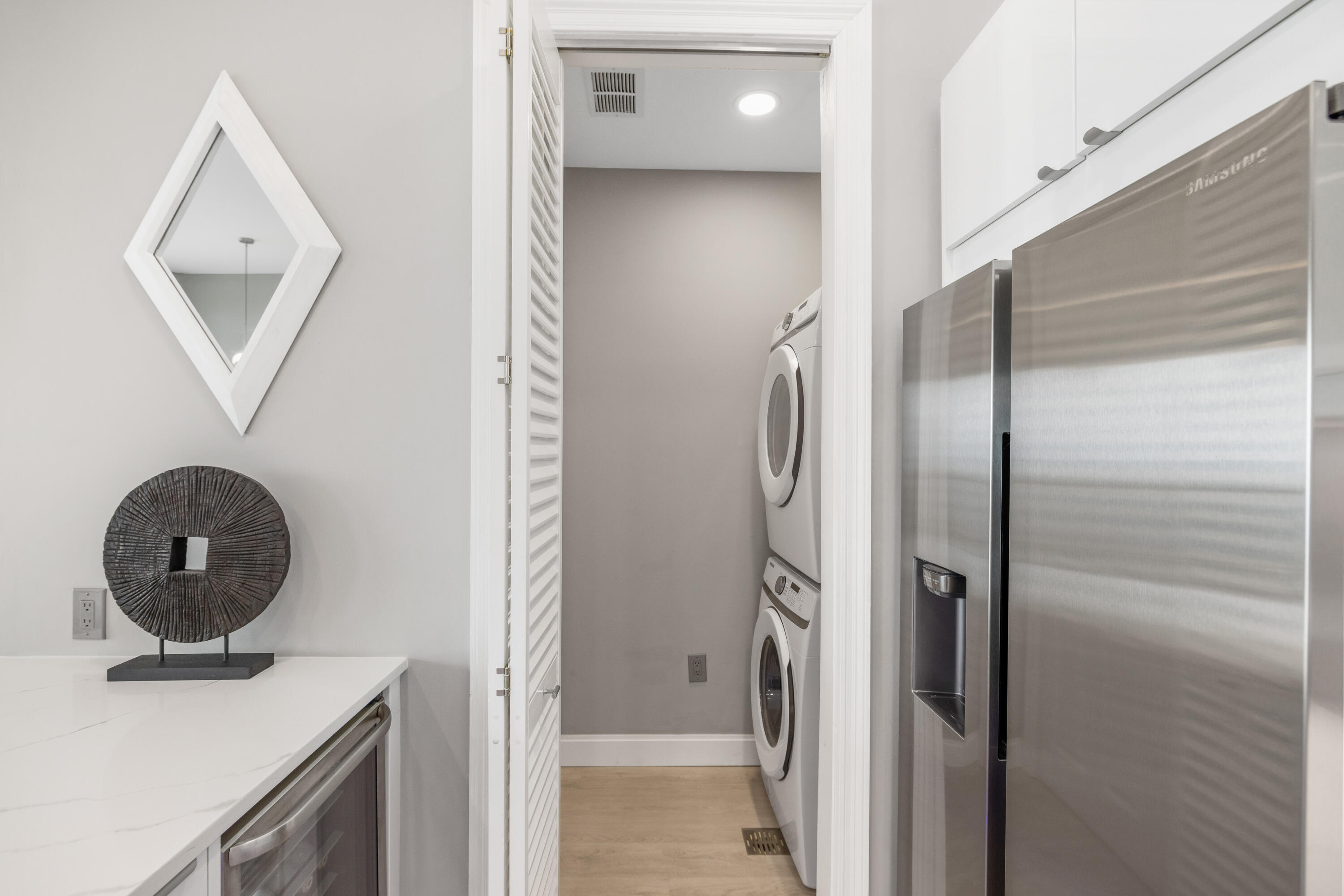 6422 W Highway 98, 1405