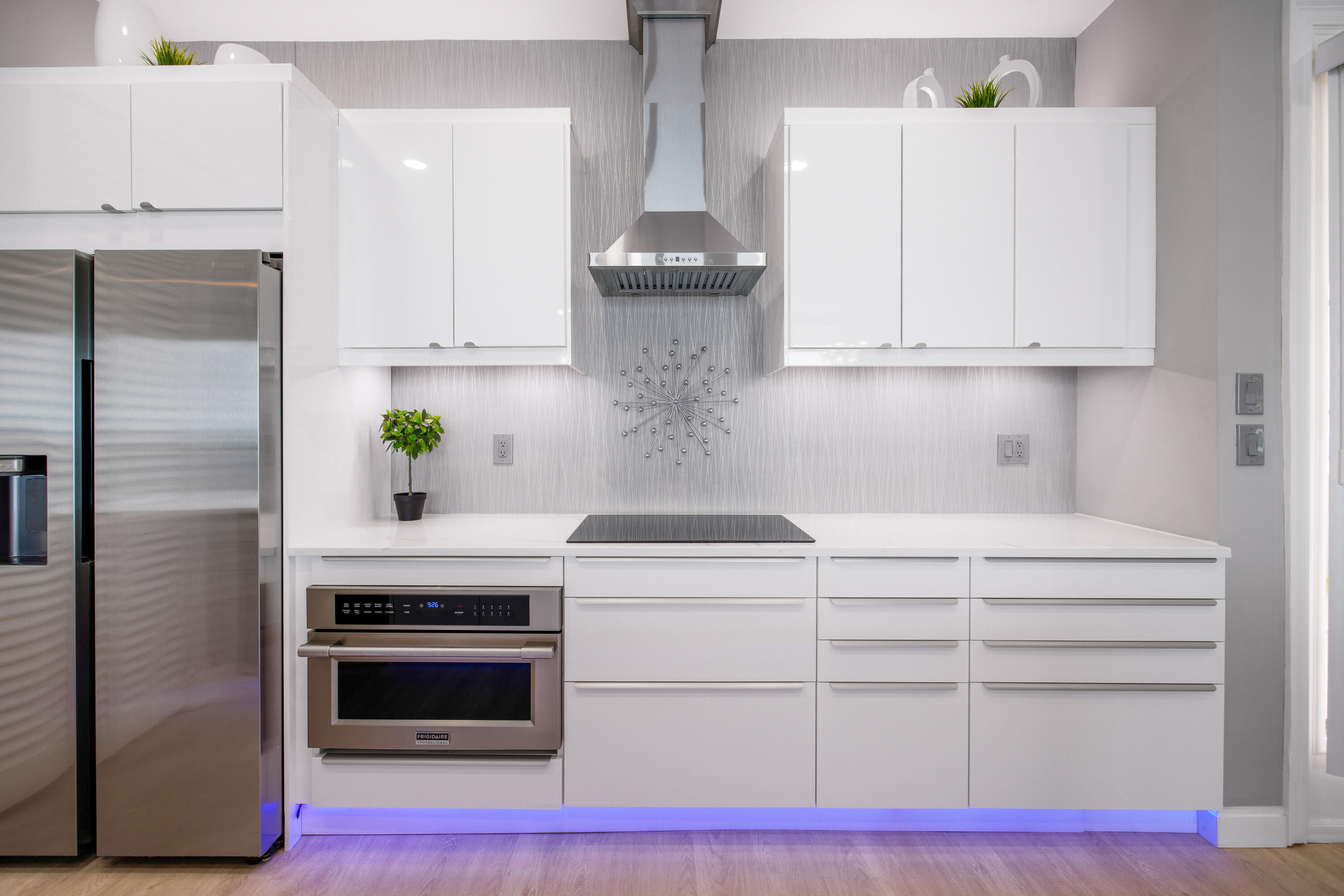 6422 W Highway 98, 1405