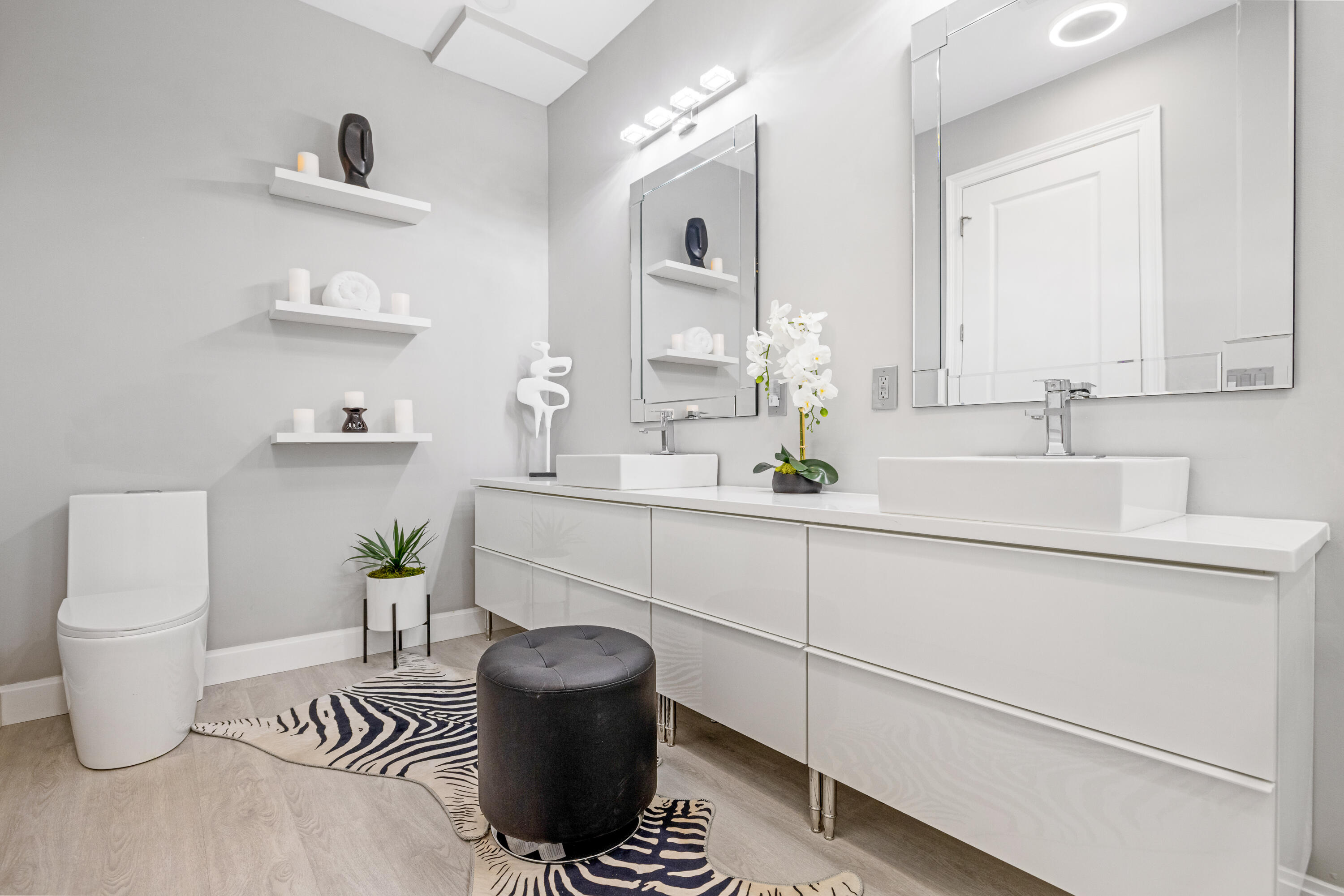 6422 W Highway 98, 1405