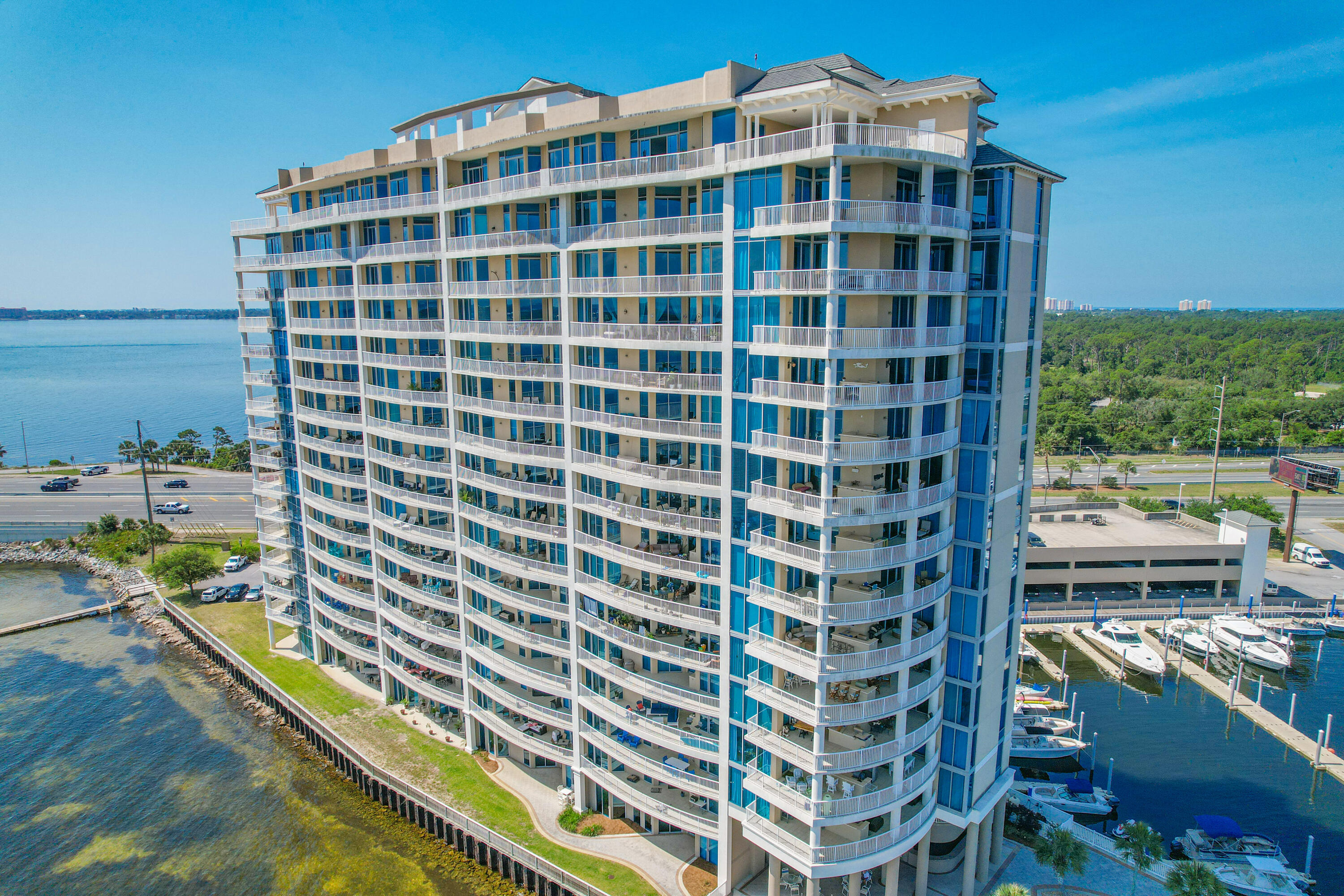 6422 W Highway 98, 1405