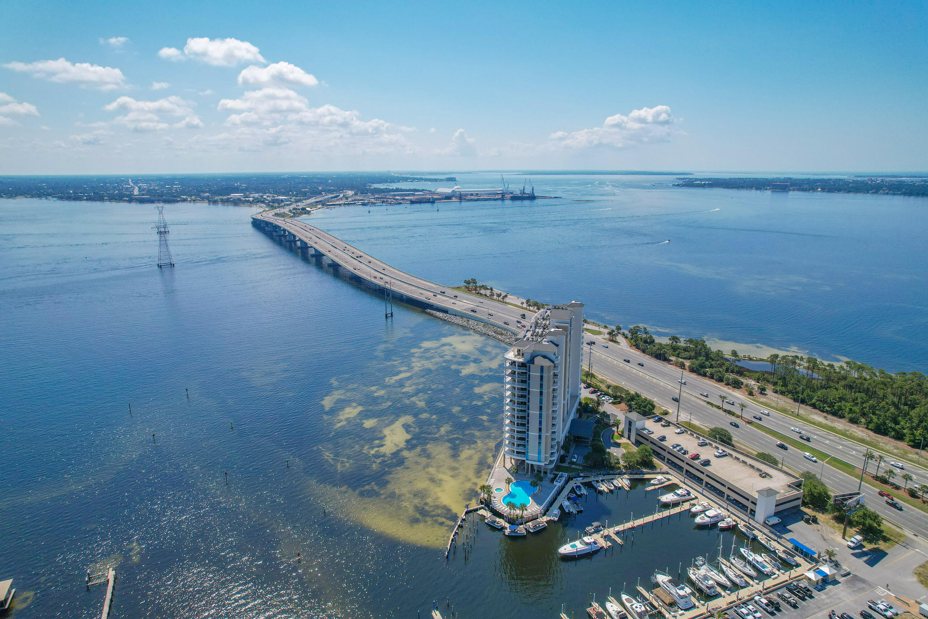 6422 W Highway 98, 1405