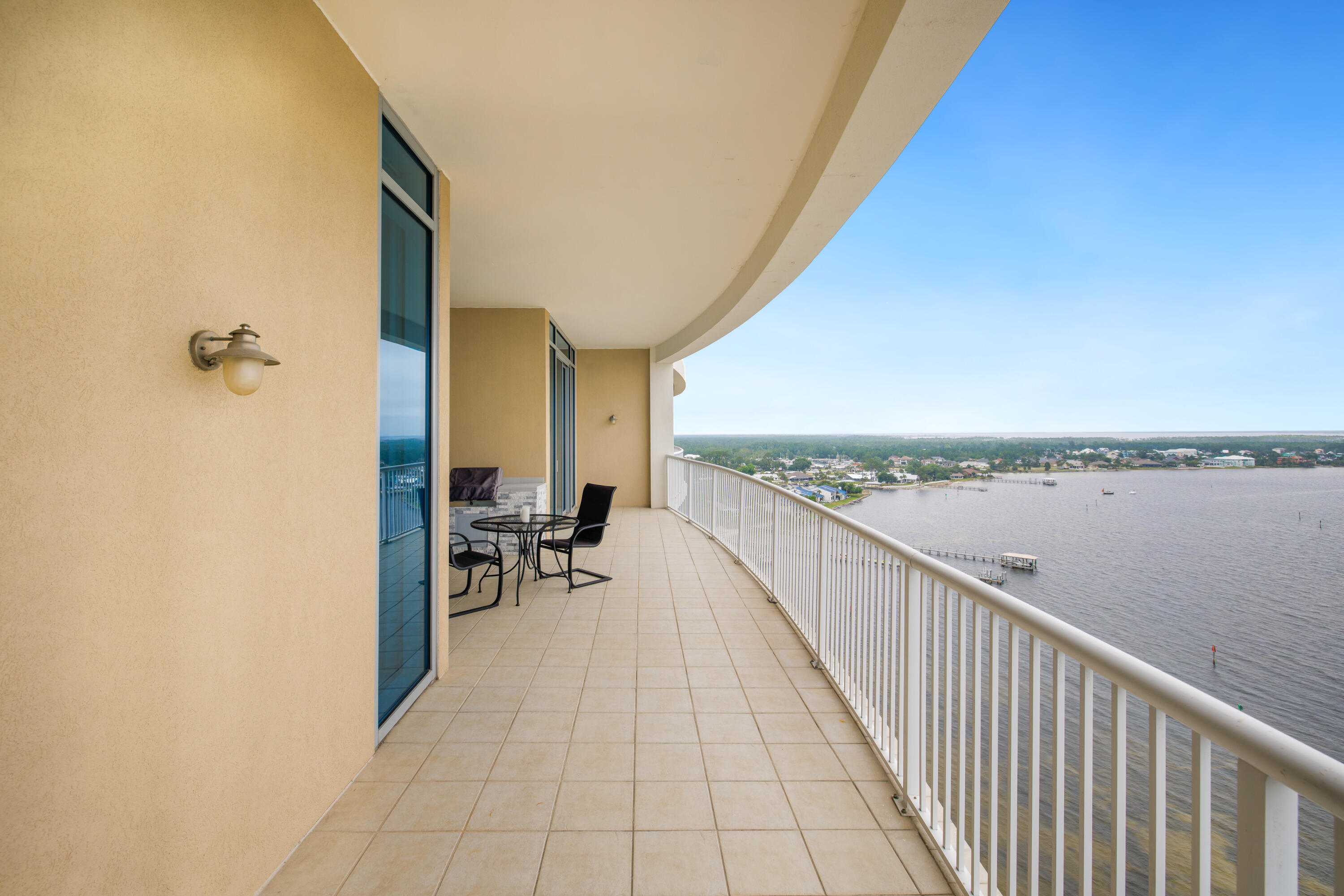 6422 W Highway 98, 1405