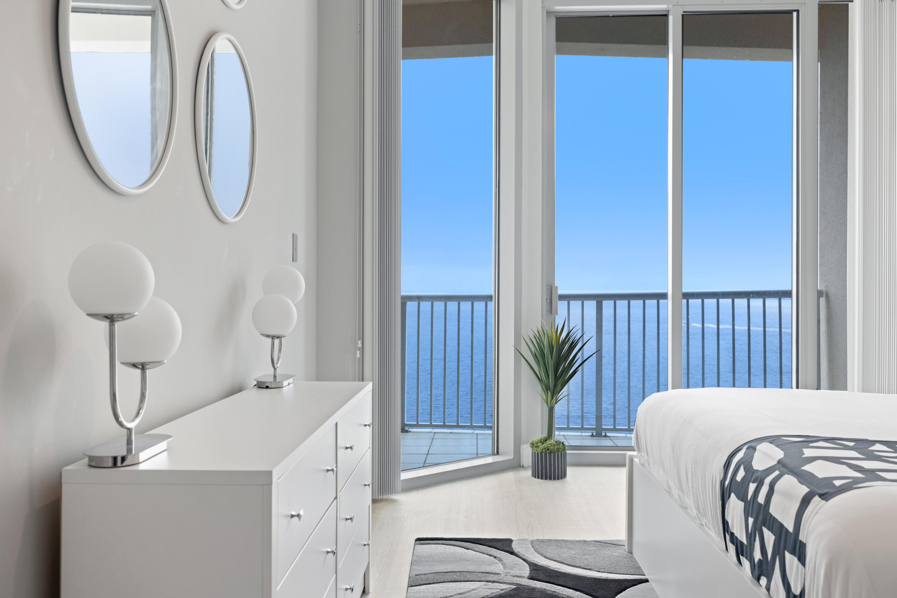 6422 W Highway 98, 1405