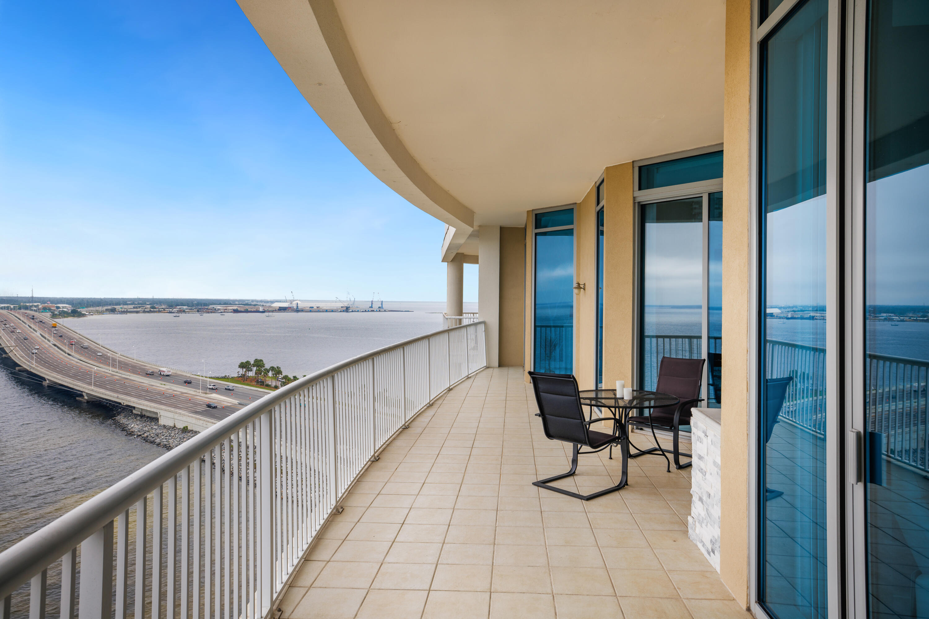 6422 W Highway 98, 1405