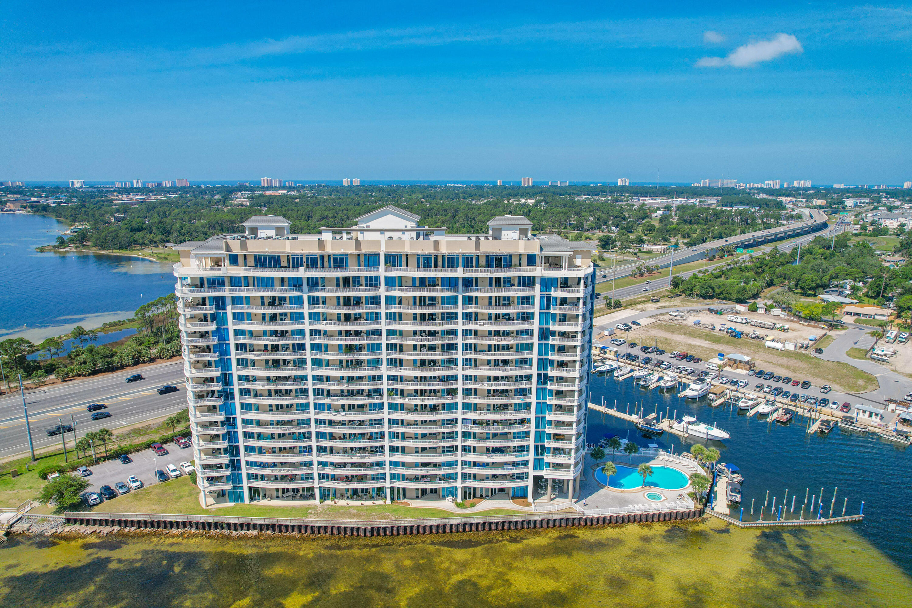 6422 W Highway 98, 1405