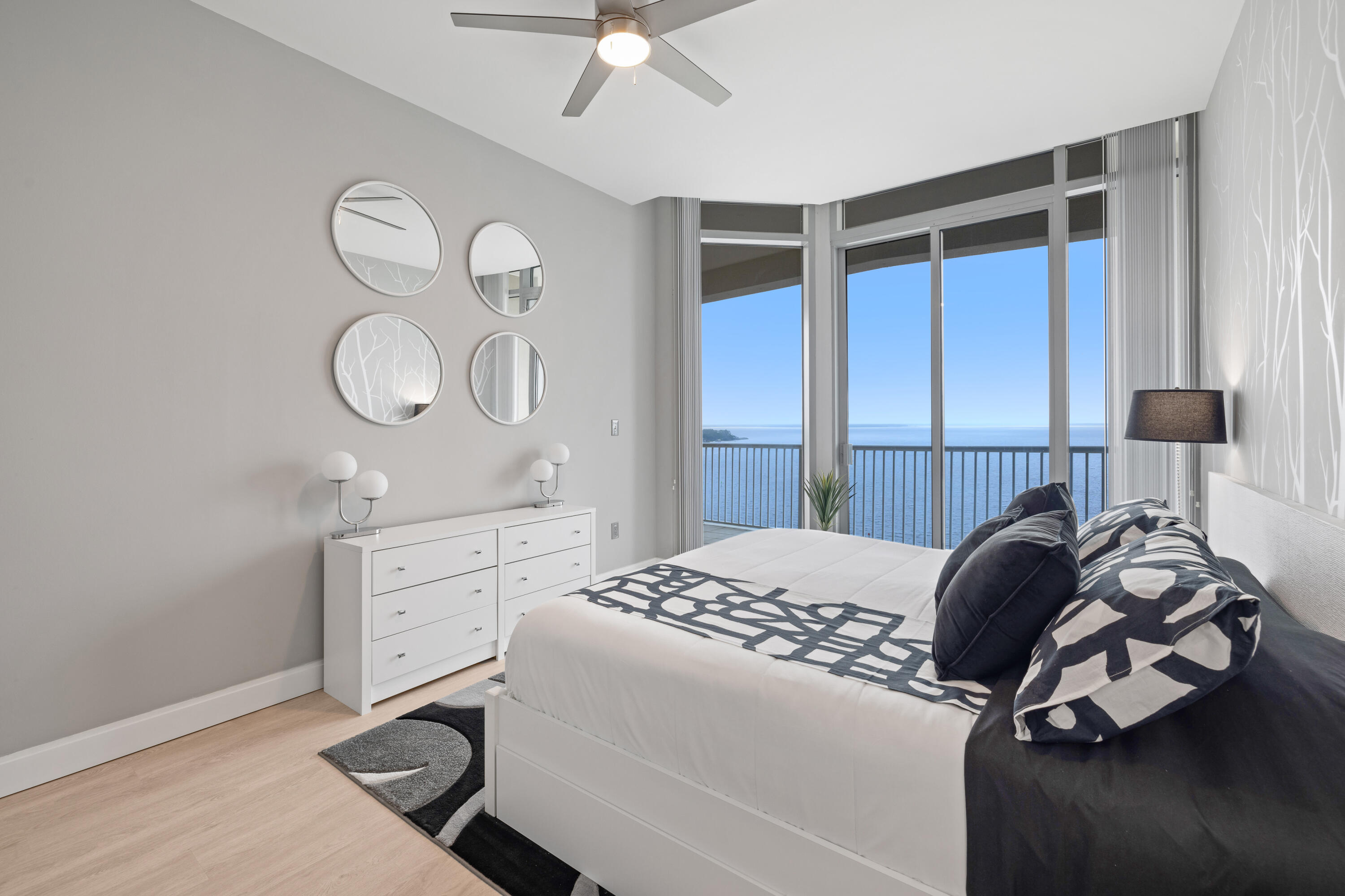 6422 W Highway 98, 1405