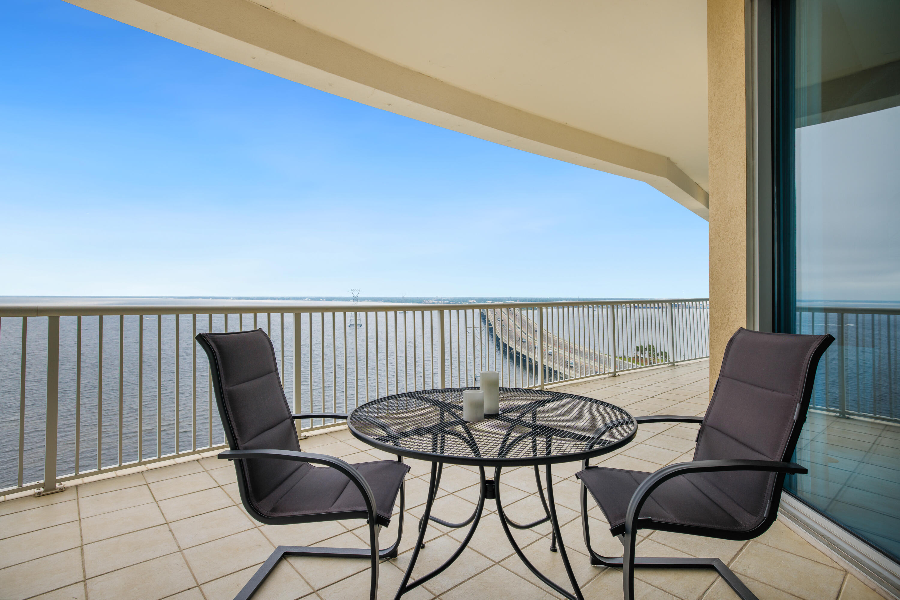 6422 W Highway 98, 1405