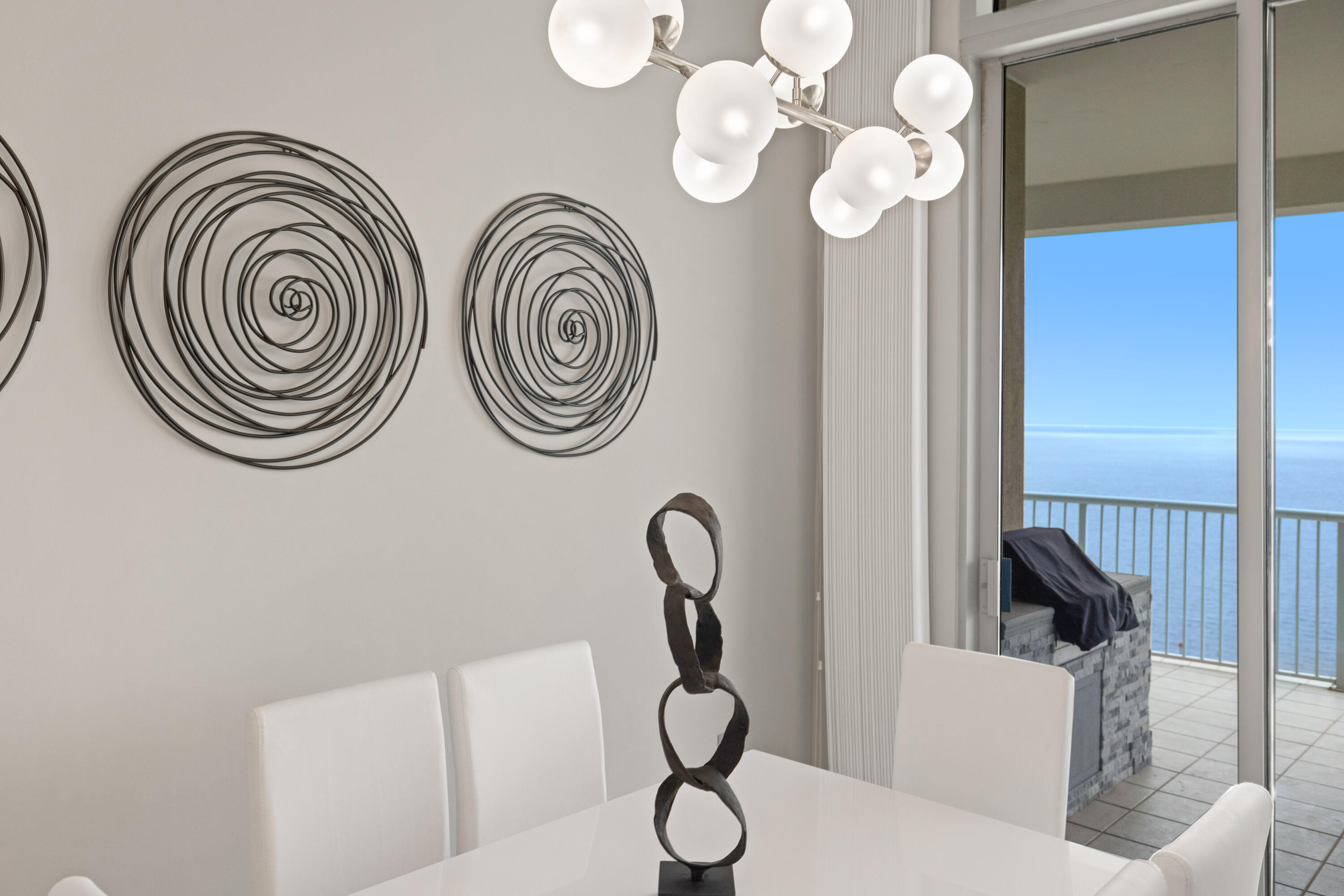 6422 W Highway 98, 1405