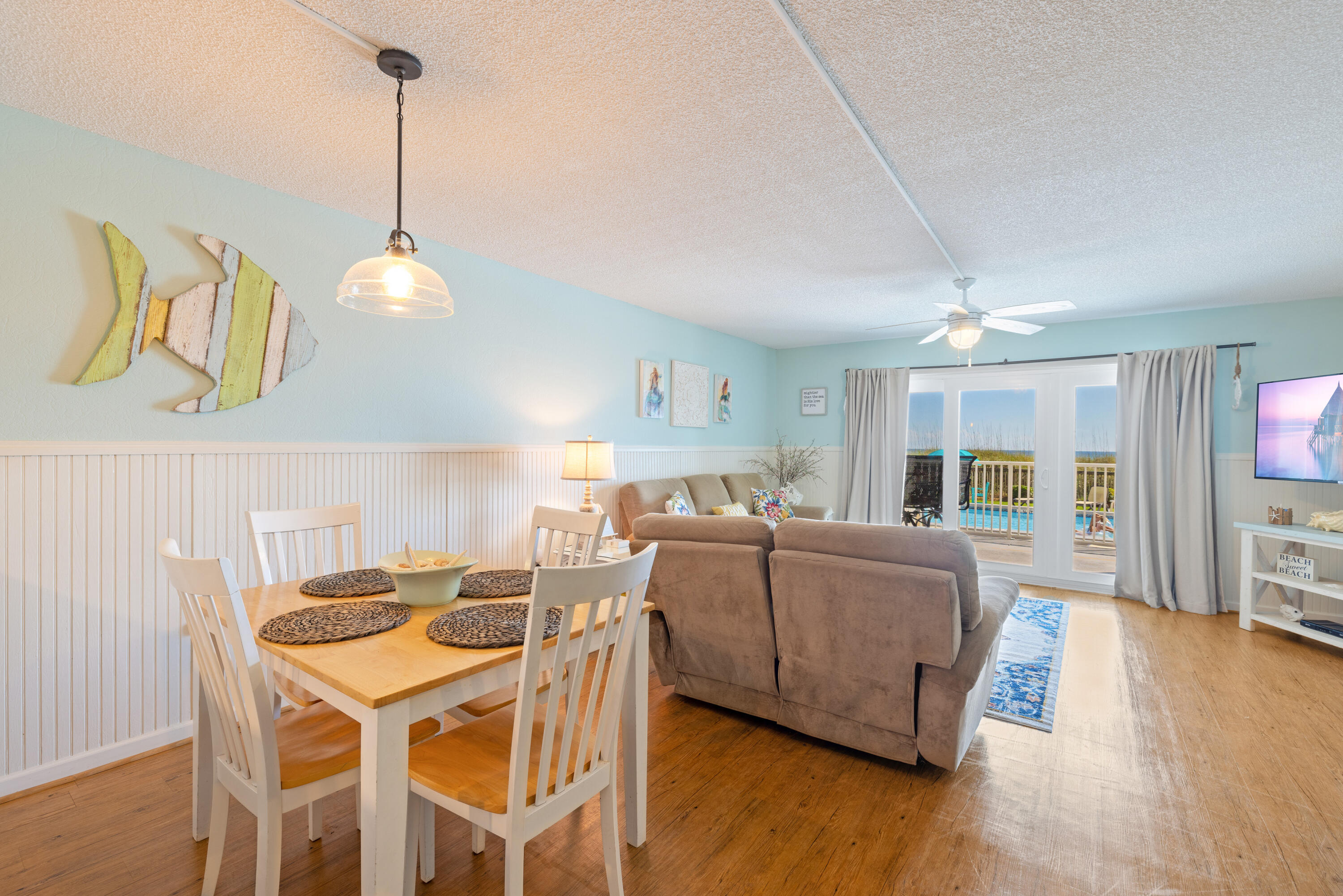 6213 Thomas Drive, 104