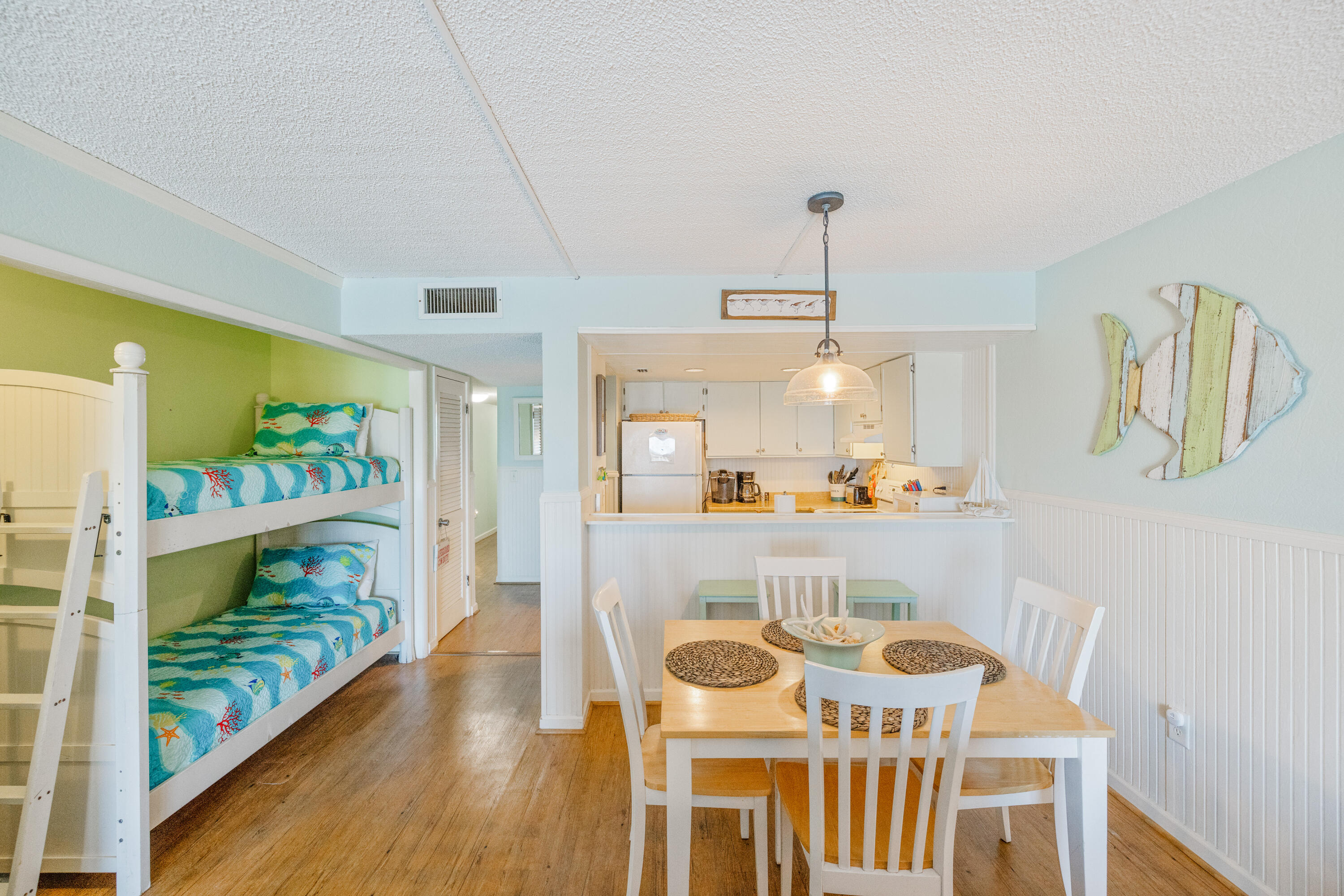 6213 Thomas Drive, 104