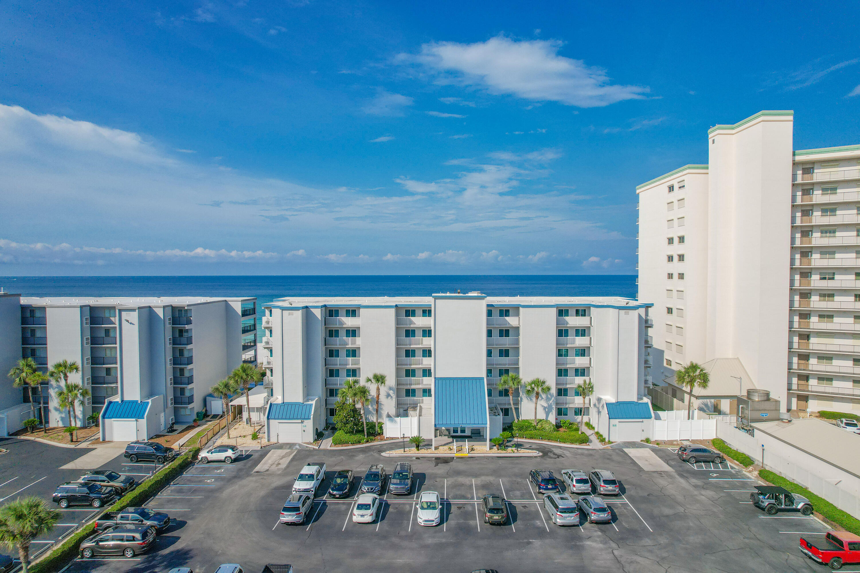 6213 Thomas Drive, 104