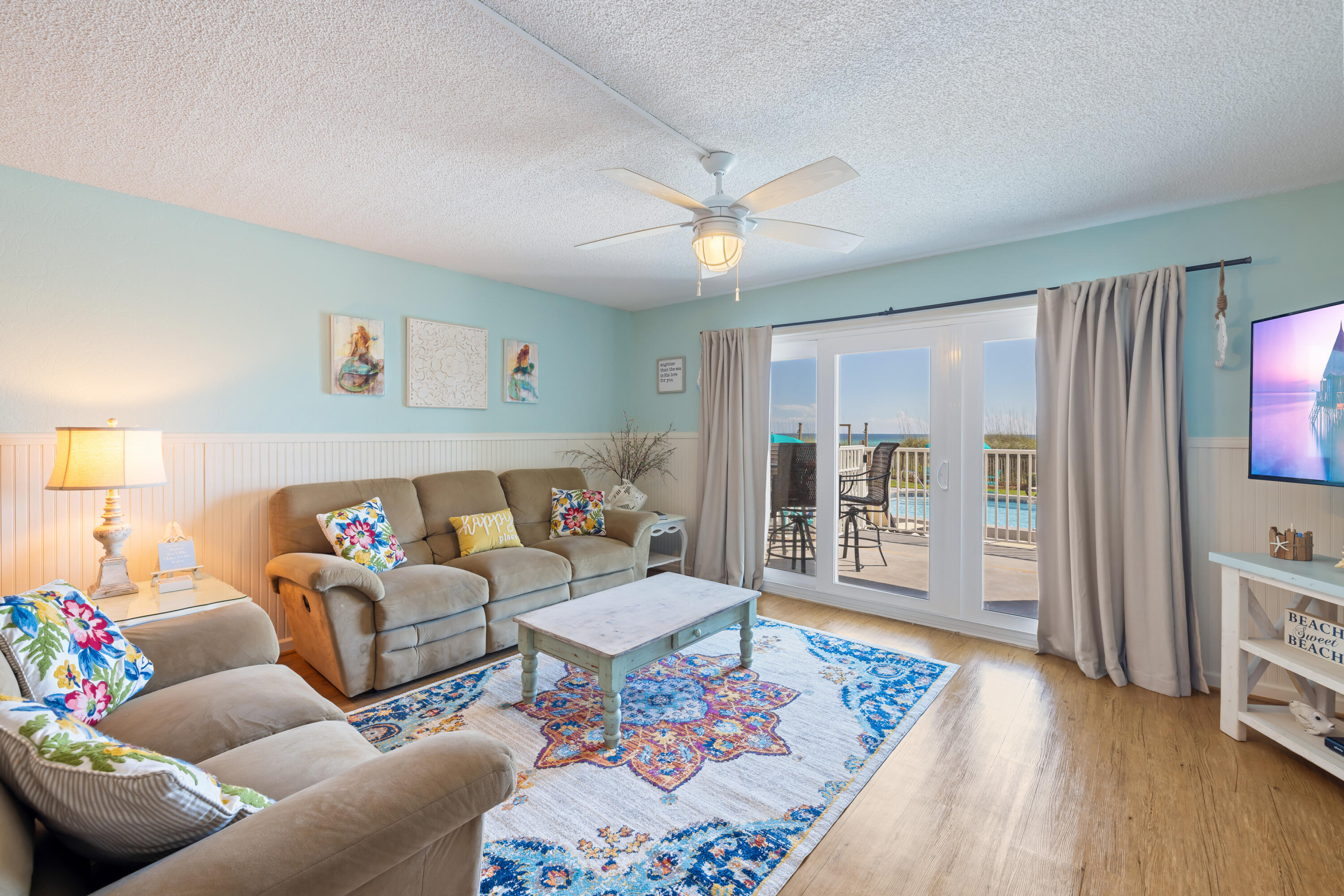 6213 Thomas Drive, 104