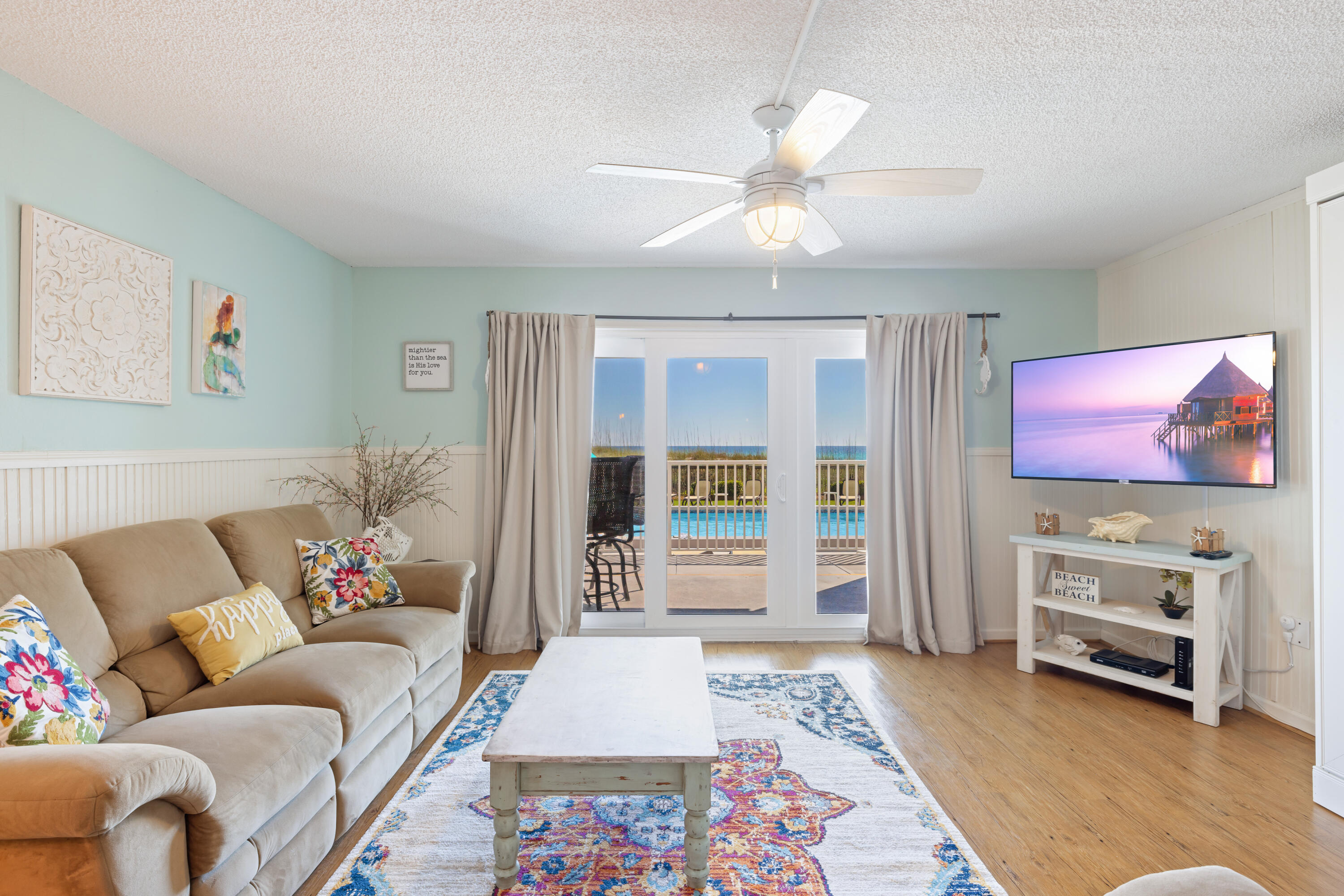 6213 Thomas Drive, 104