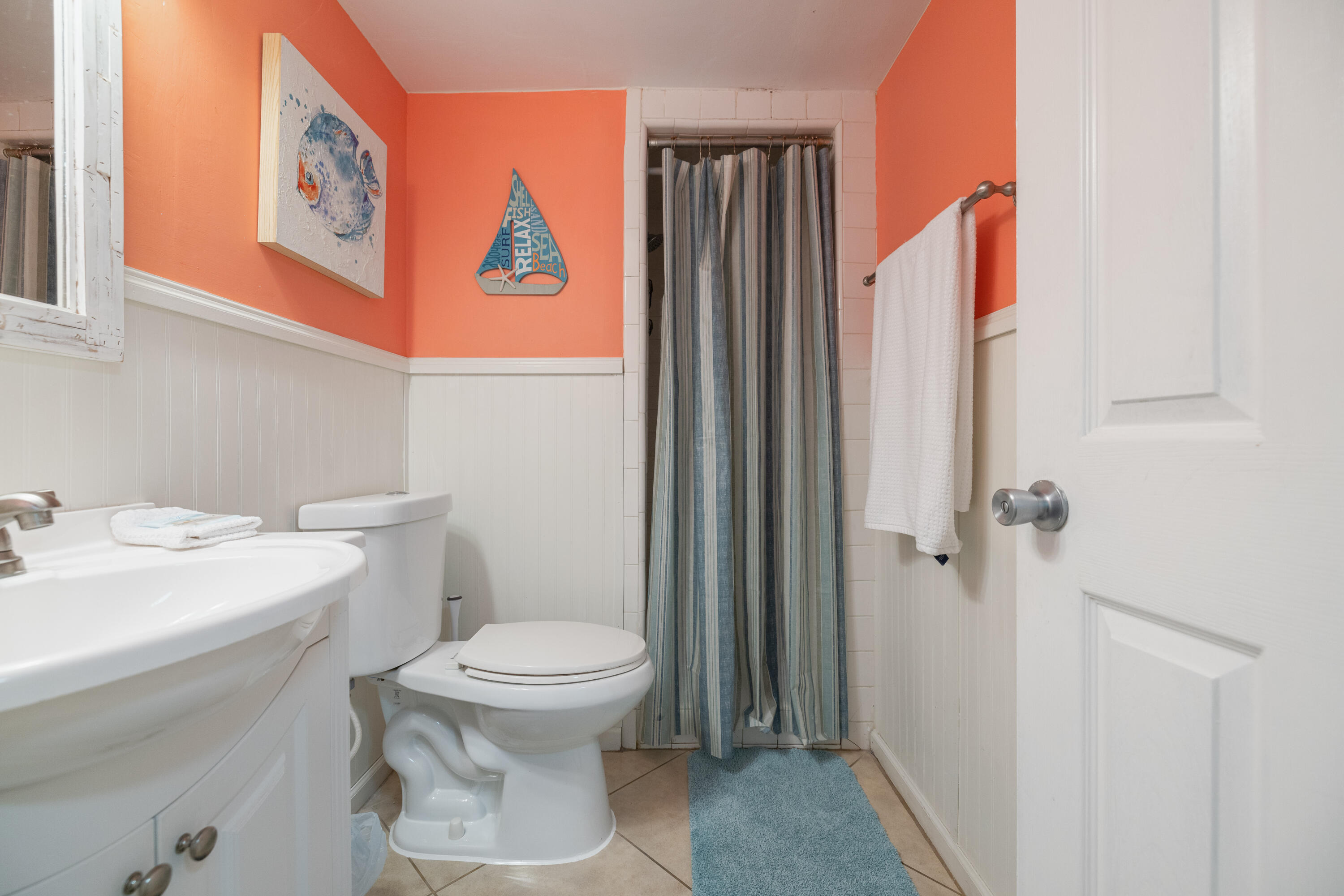 6213 Thomas Drive, 104