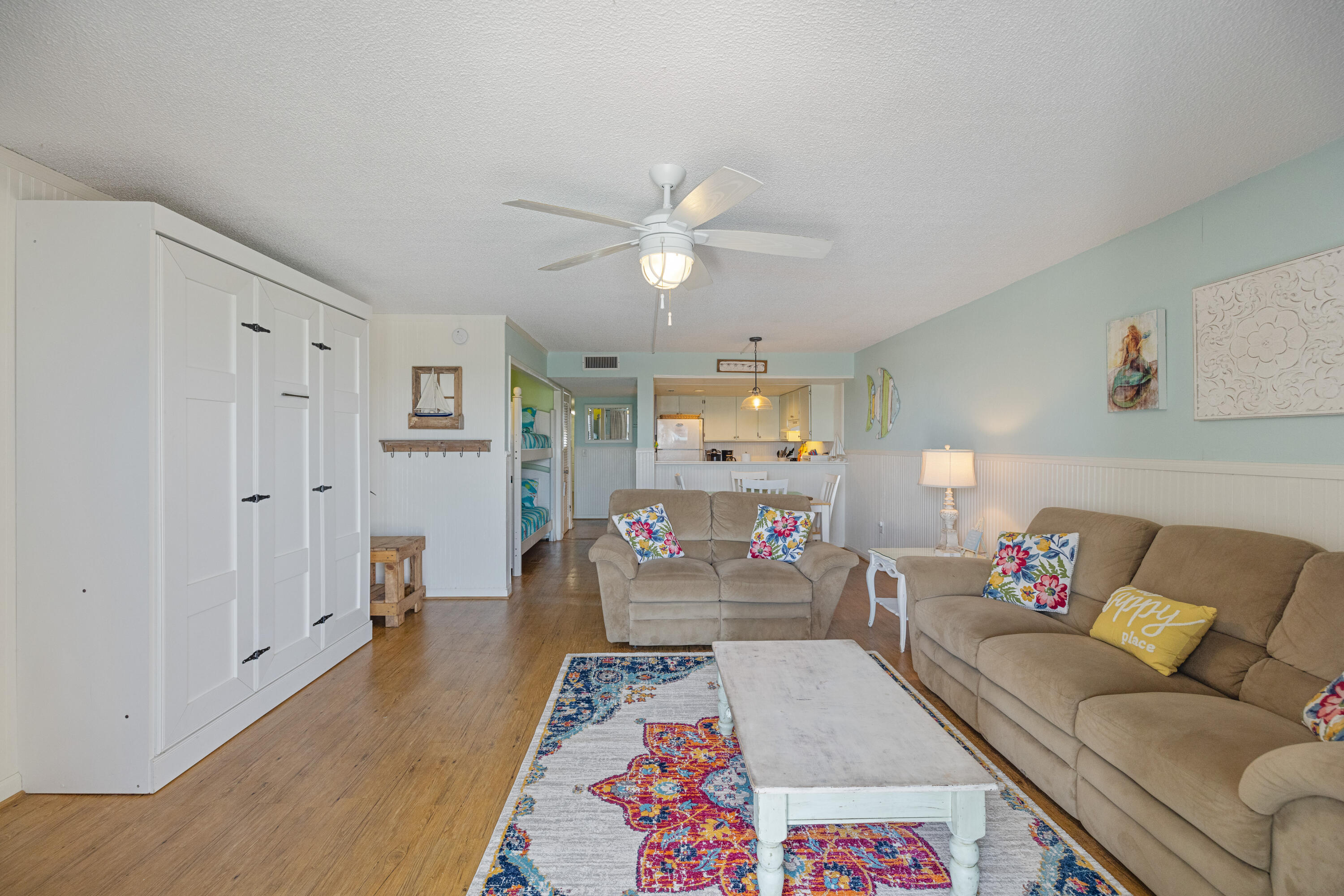 6213 Thomas Drive, 104