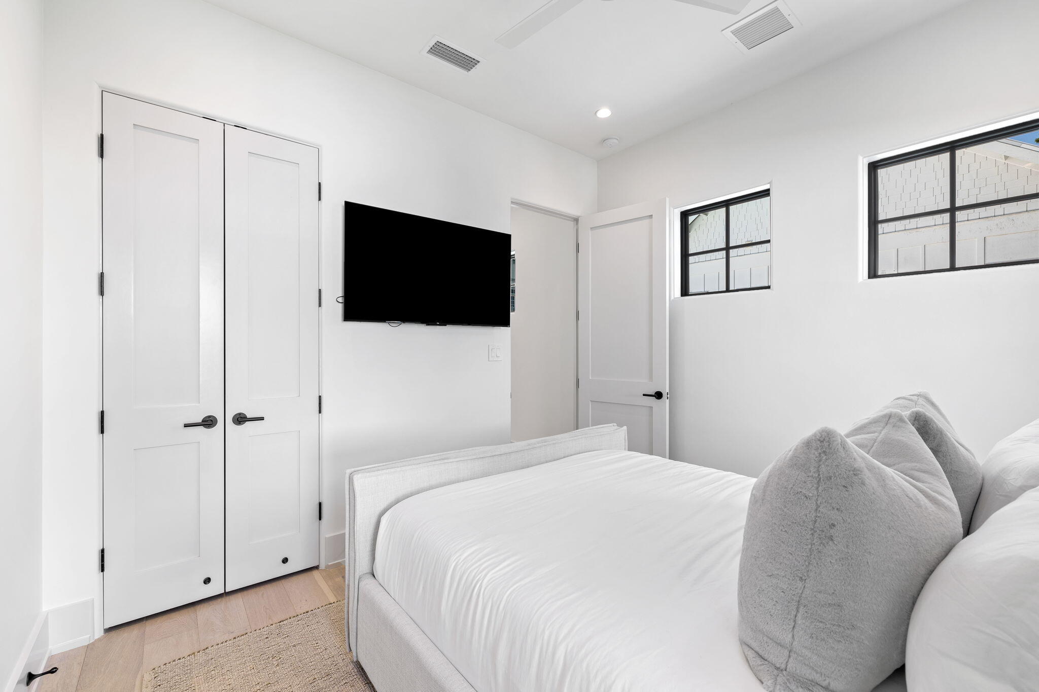 64 Grande Pointe Drive